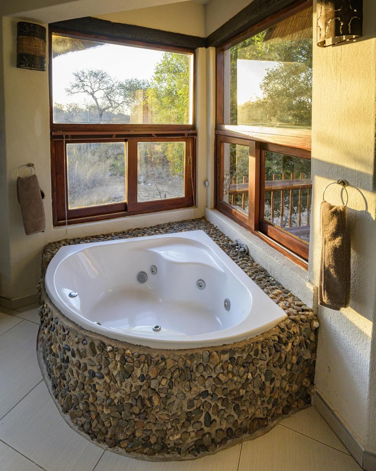Leopard's Lair Bush Lodge Deluxe Twin Room