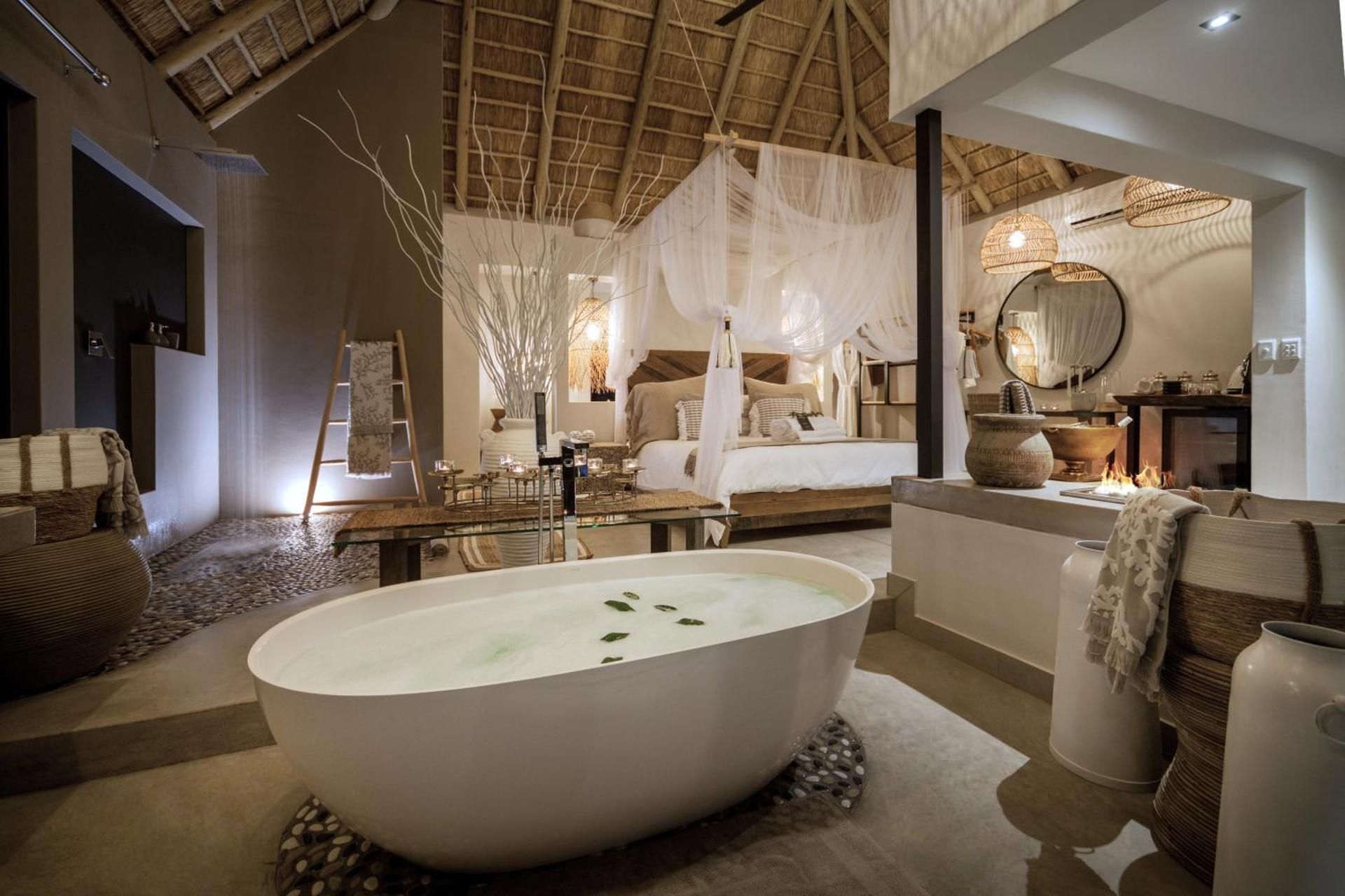Himba Star bed Honeymoon Suite