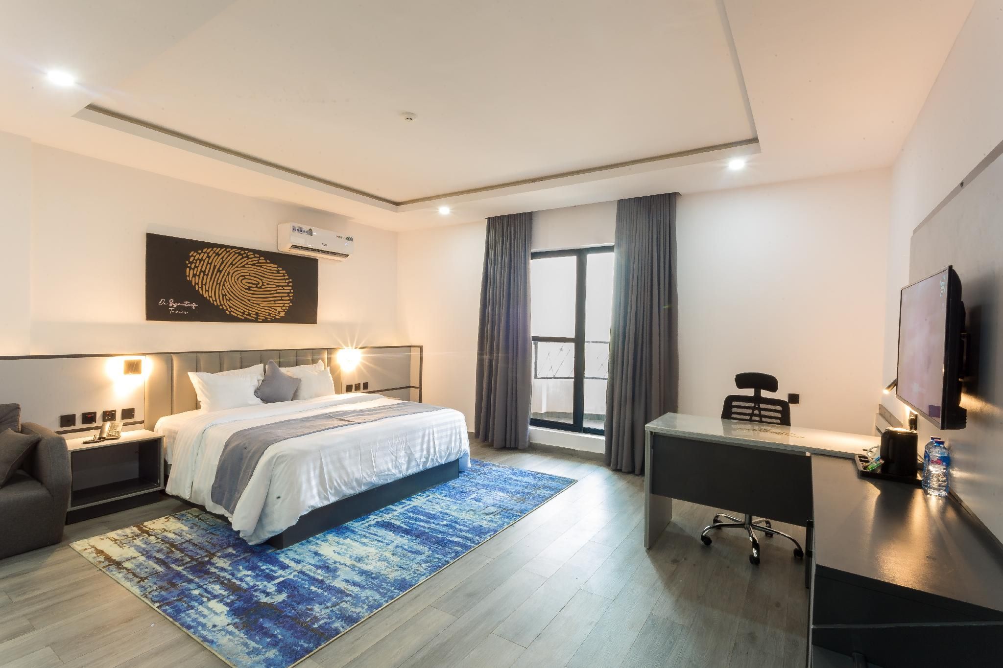 Executive Suite City View