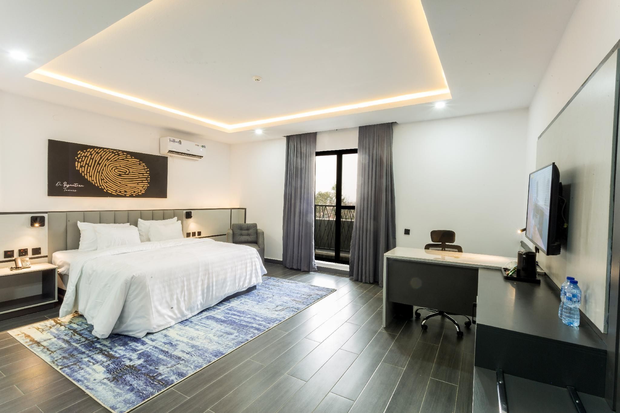 Royal Suite with King Bed