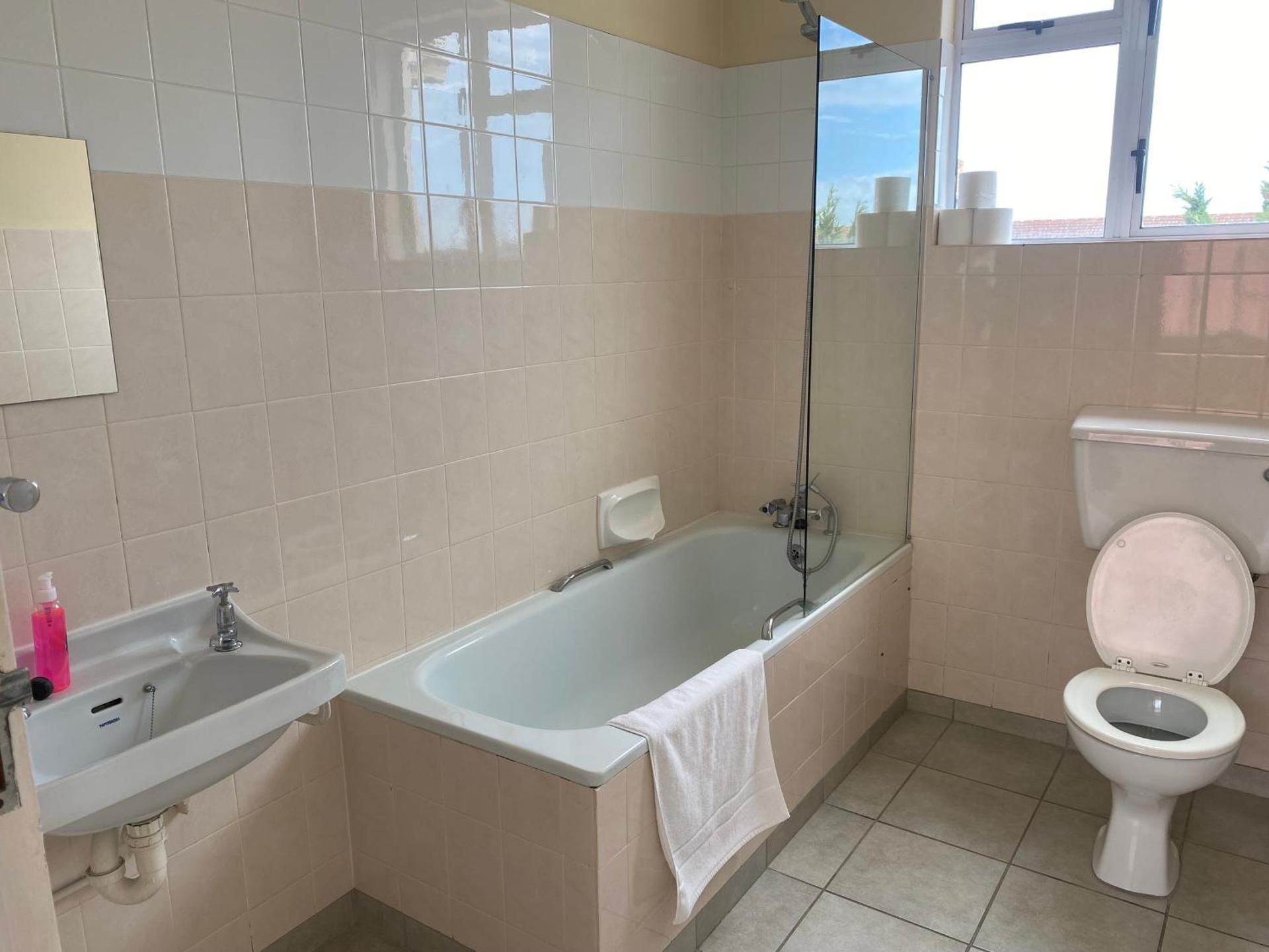 Single Room With Private Bathroom
