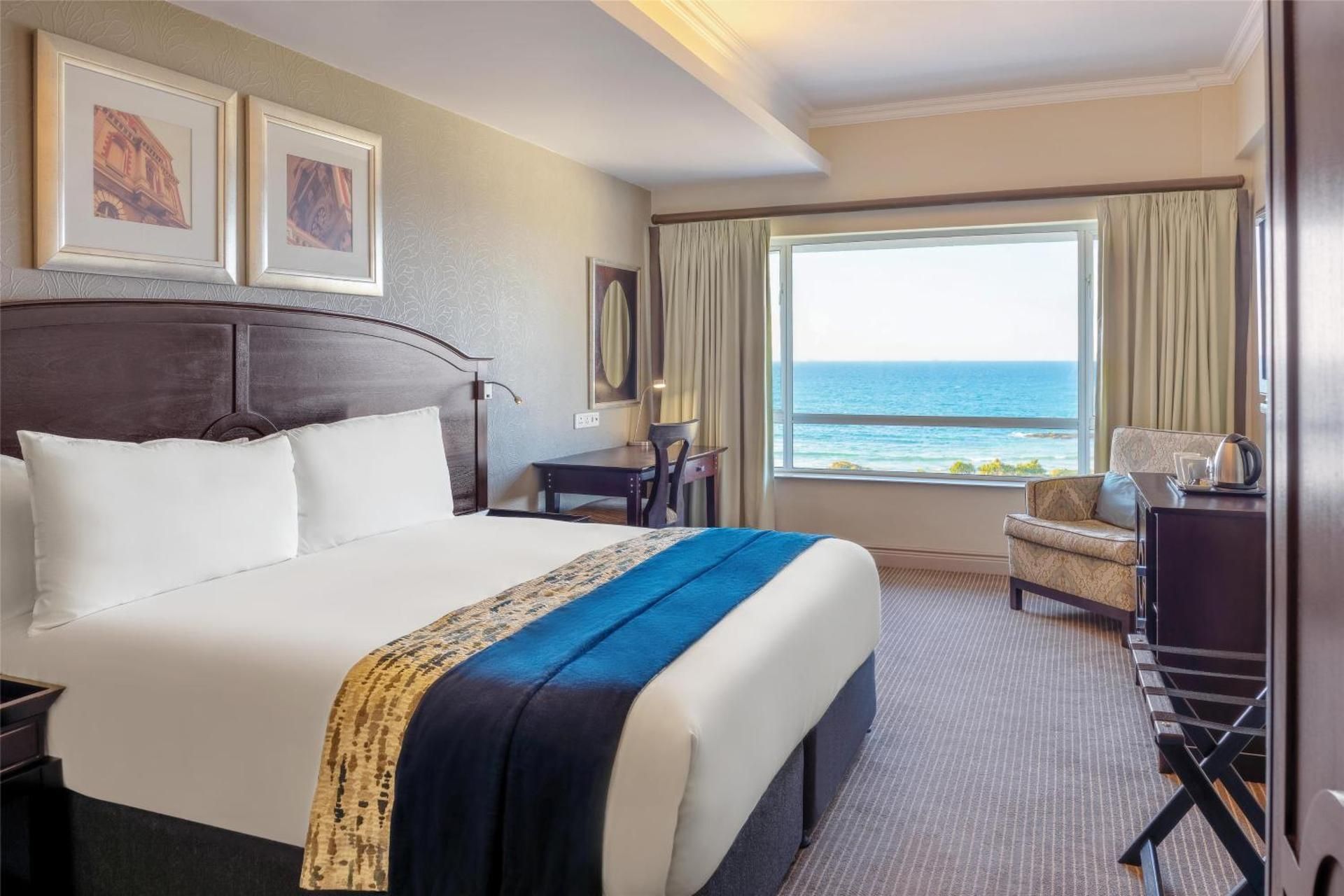 Standard Premium Twin Room with Sea View