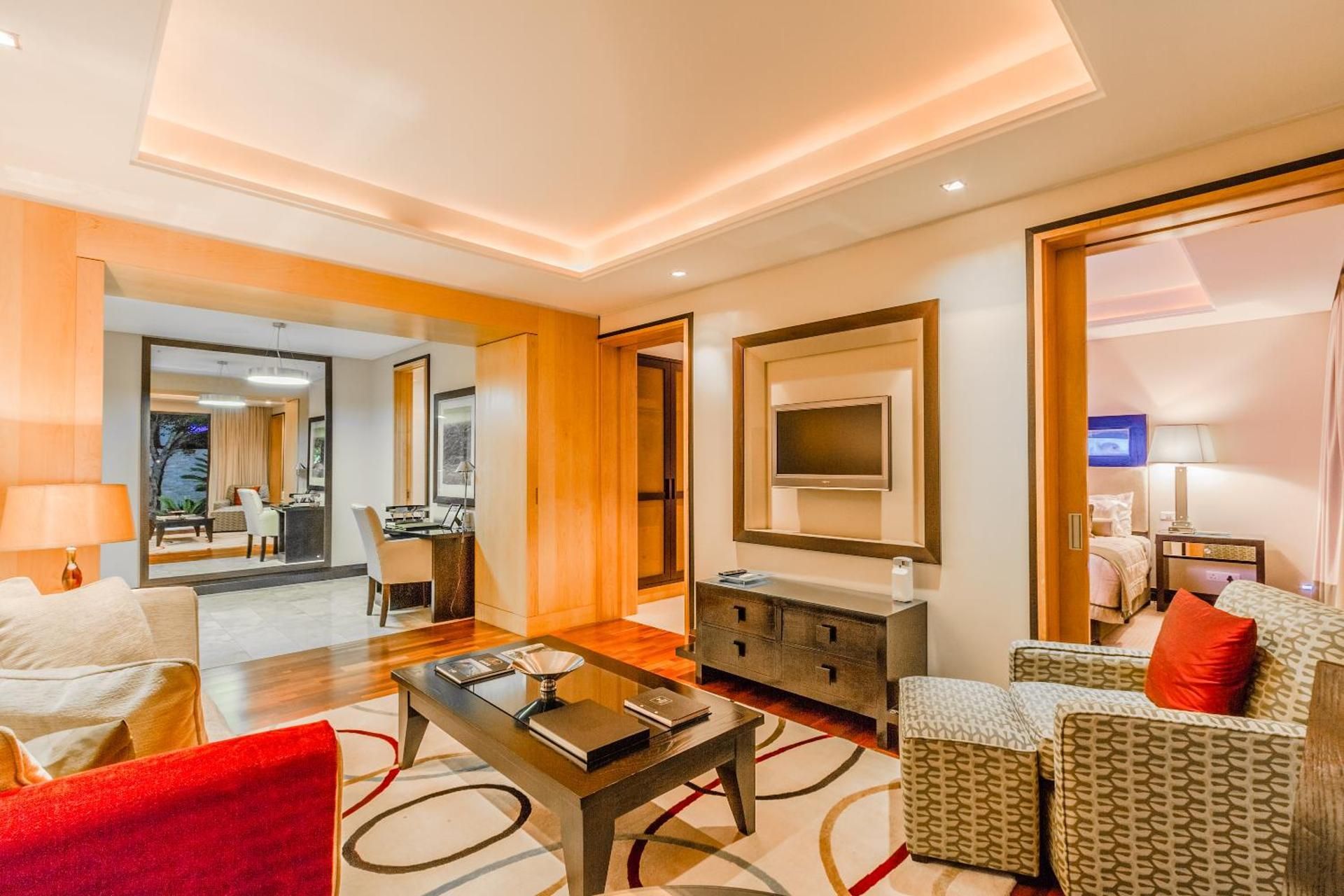 No5 Boutique Art Hotel by Mantis Luxury Suite 3