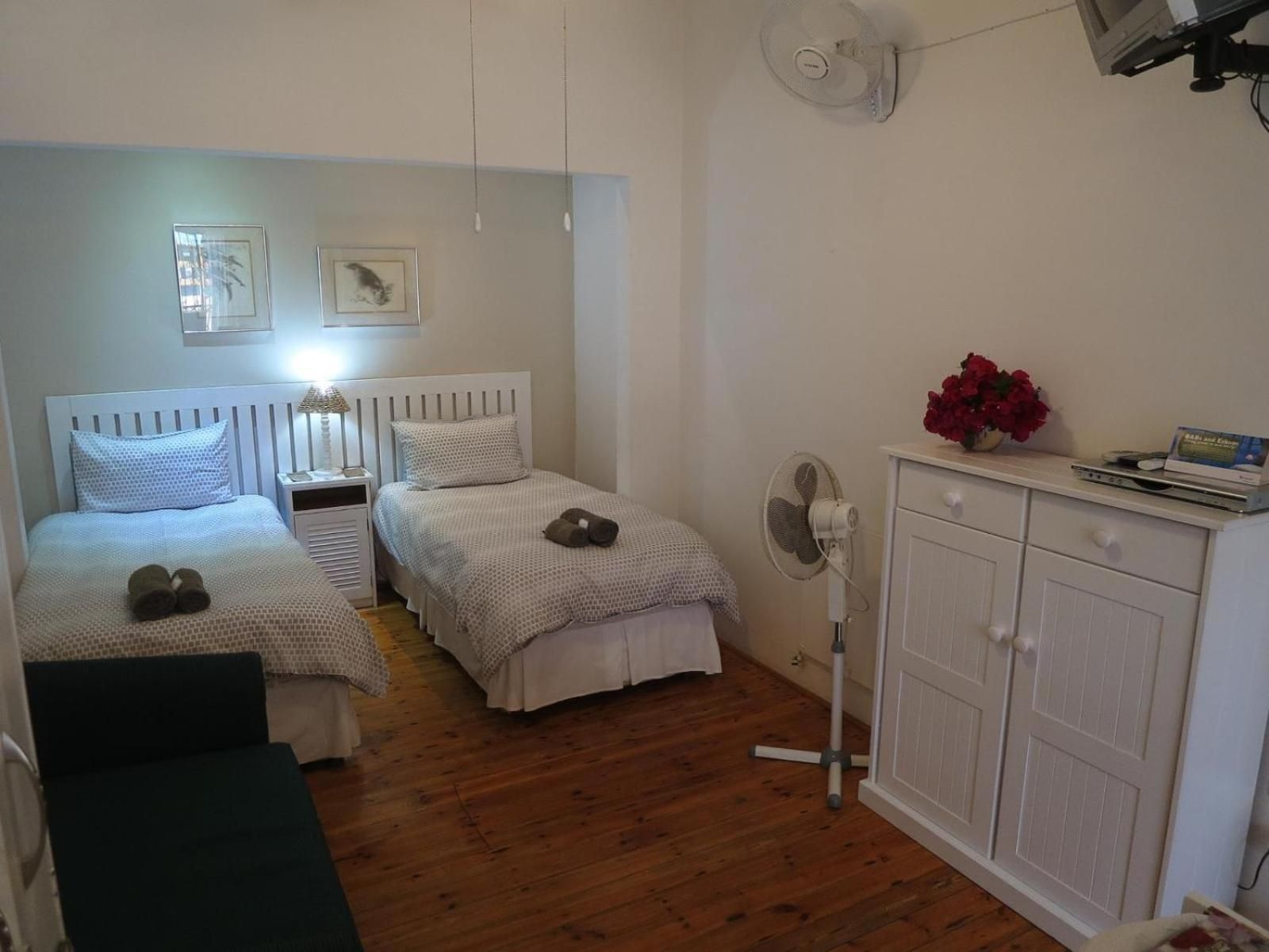 Twin Room with Shower