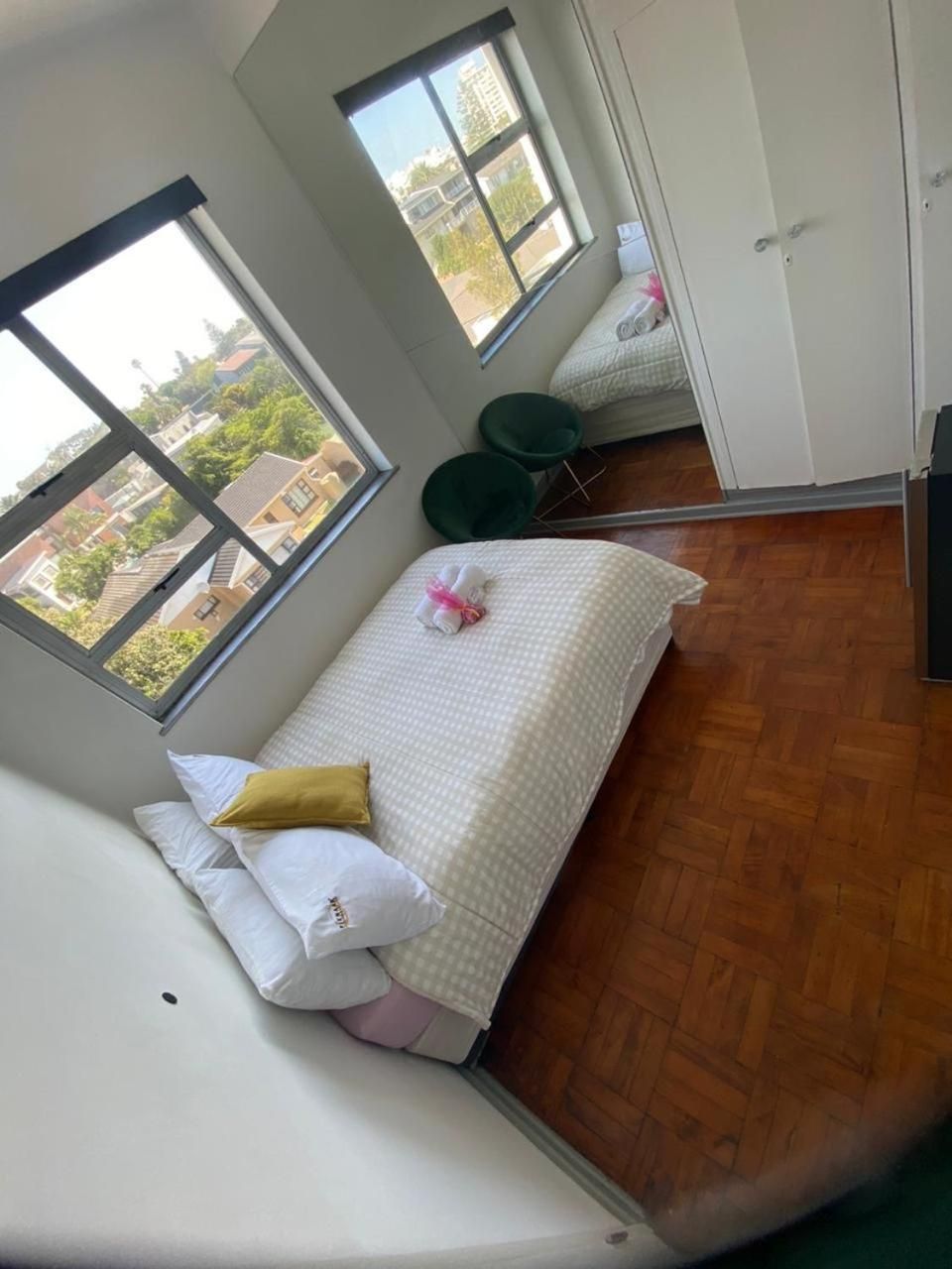 Apartment With Shared Bathroom