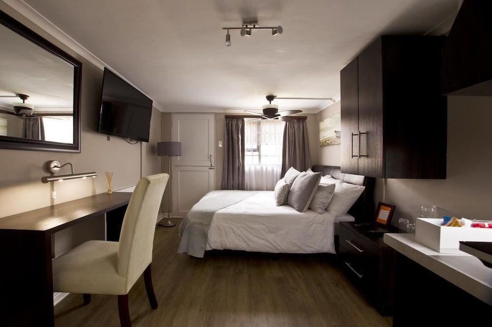 Self-catering Unit (Shower) Hope