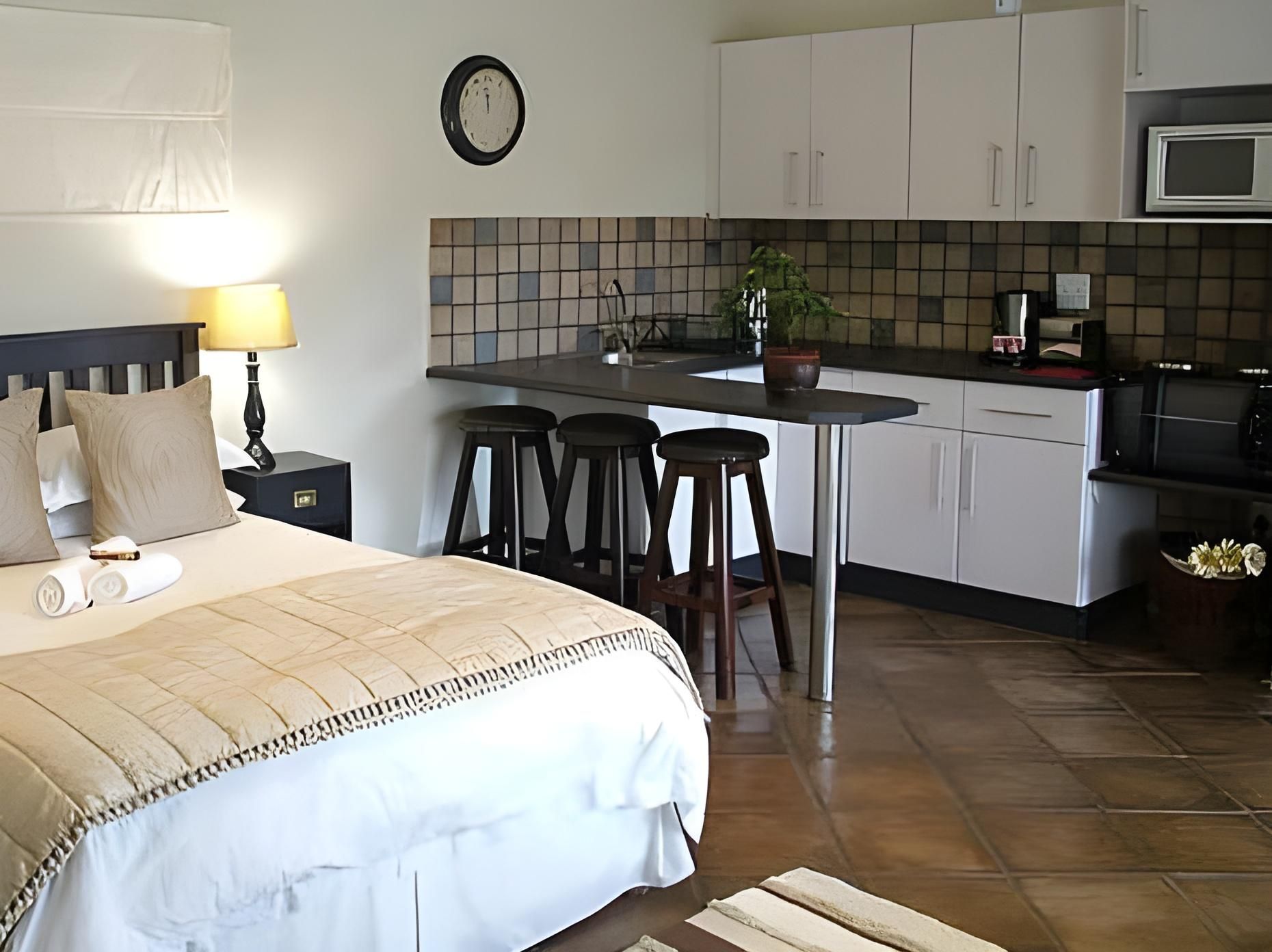 Lalapanzi Guest Lodge Standard Room 2