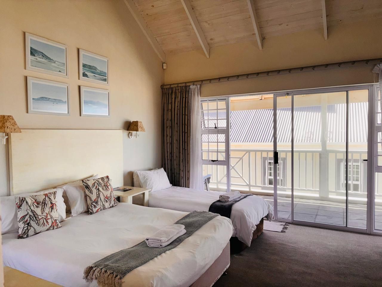Standard Queen Room - No View