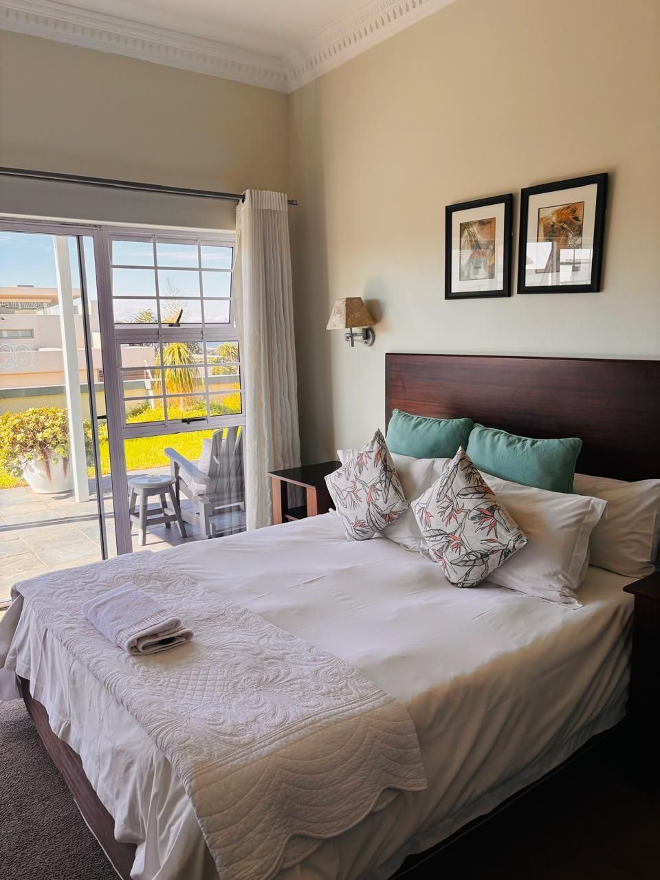 Queen Room - Accessible