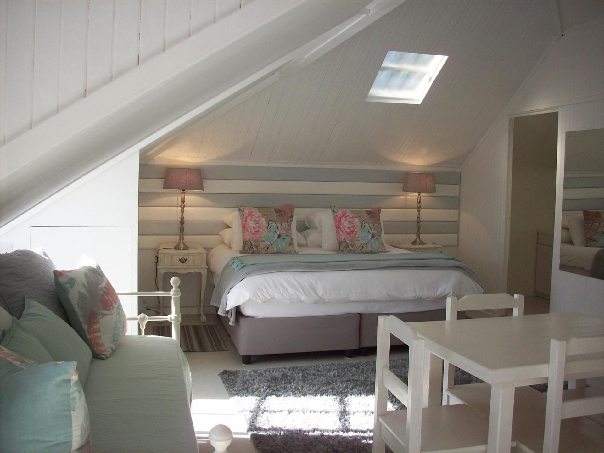 Deluxe Double or Twin Room with Pool View