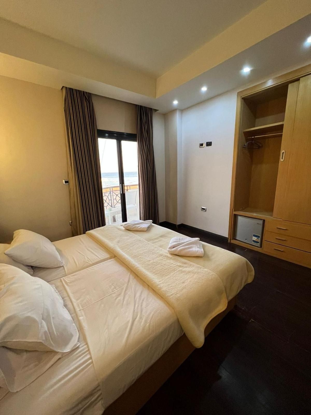 Deluxe Double Room with Balcony and Sea View