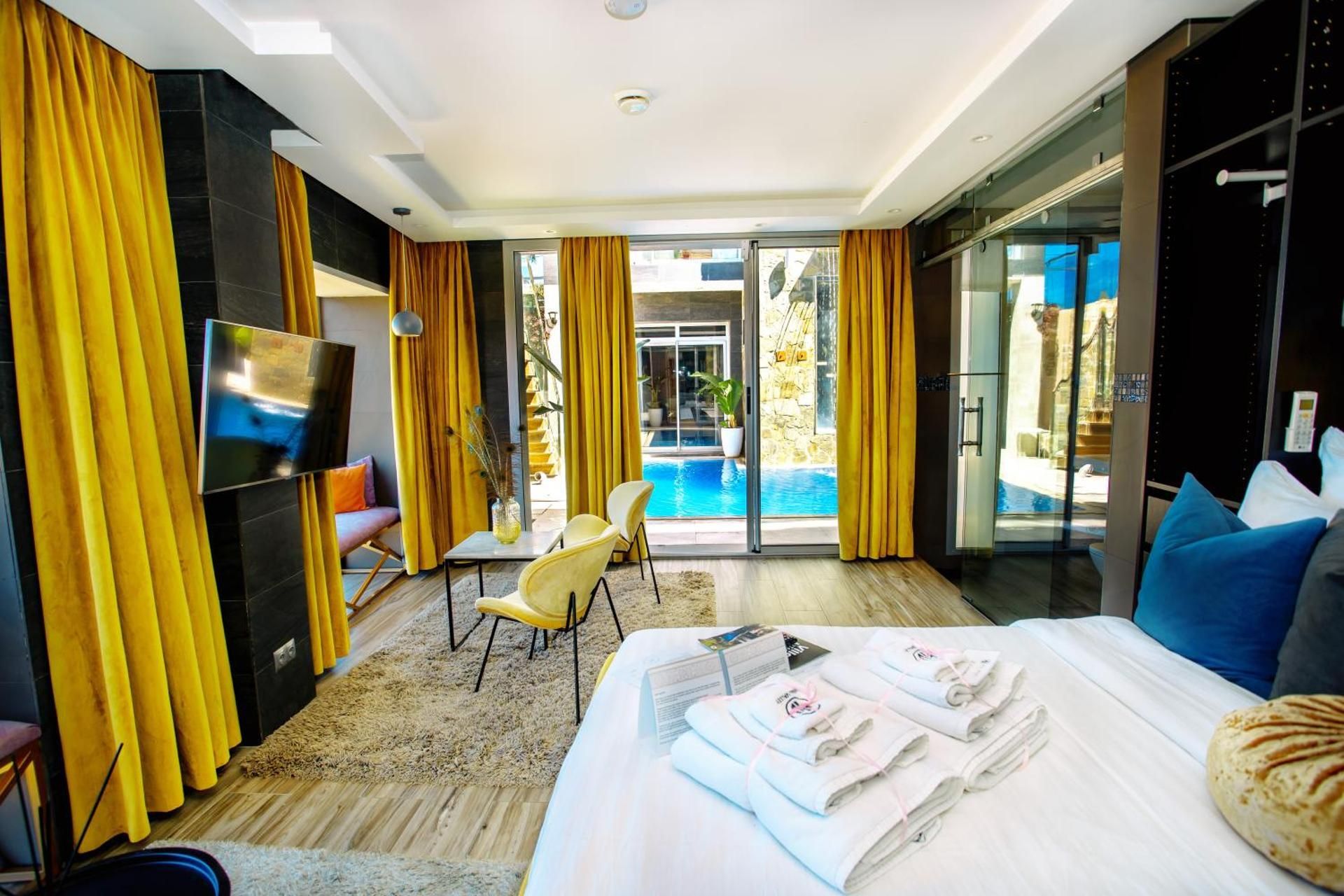 Deluxe Double Room with Sea View