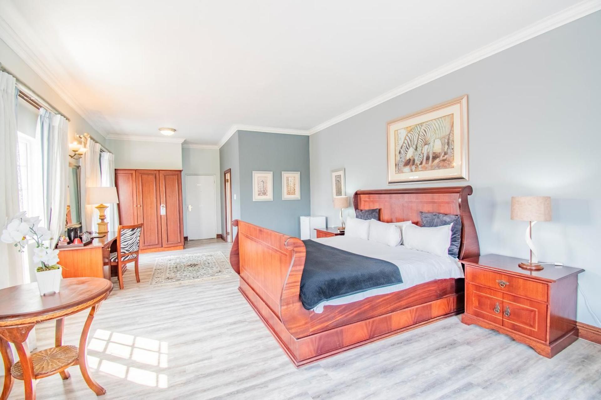 Suite (Ella)