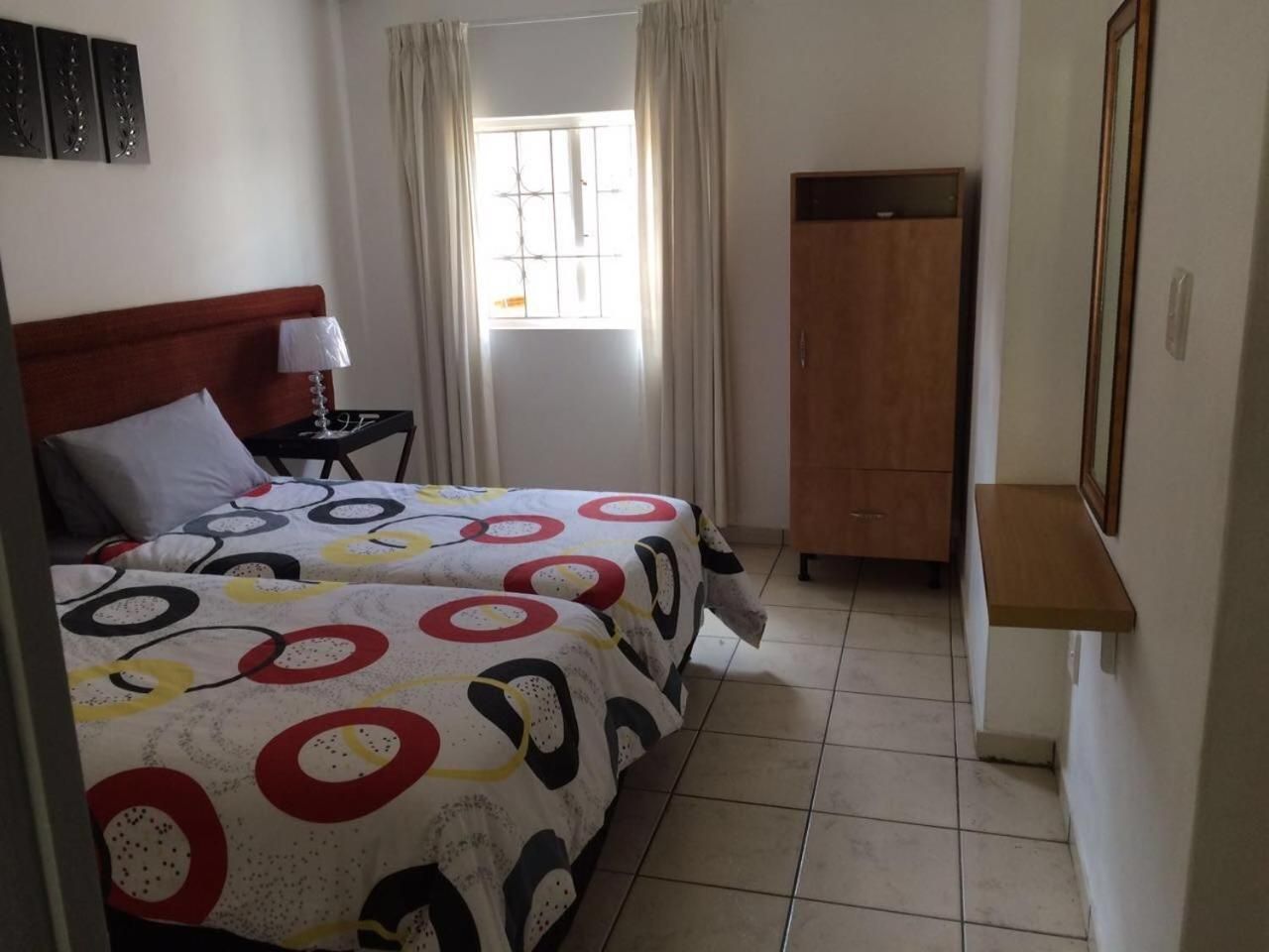 One-Bedroom Apartment with Sofa Bed (4 Adults)