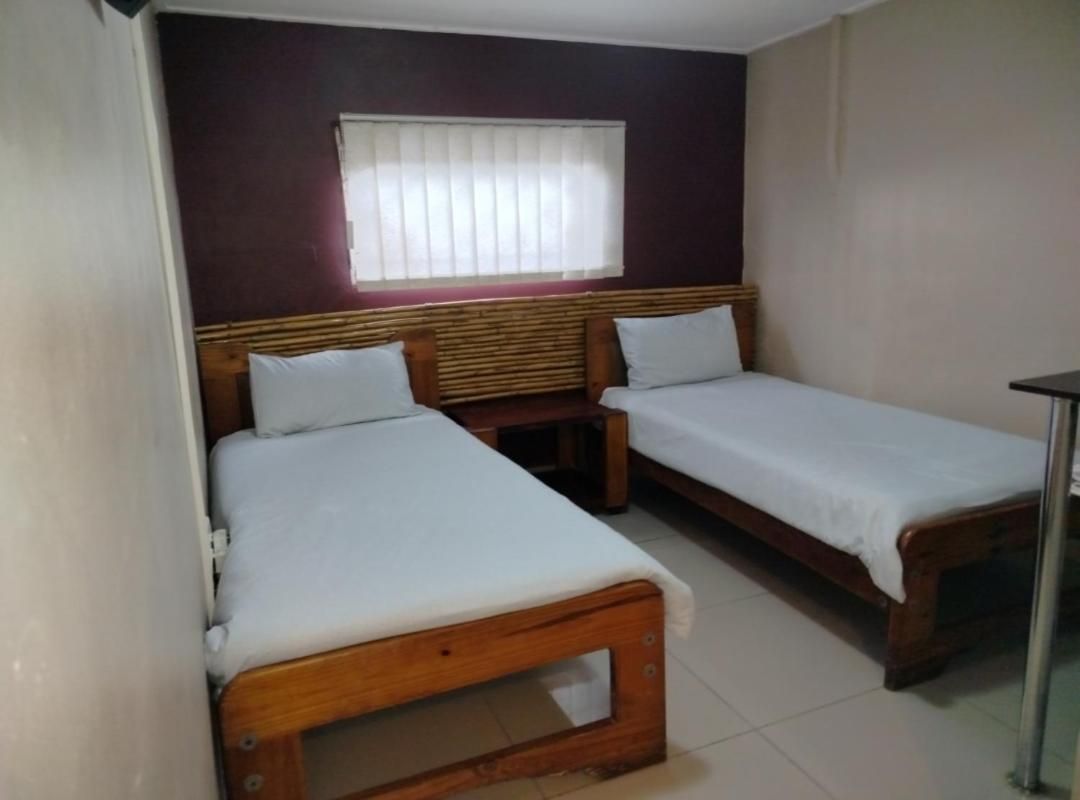 Twin Room with Private Bathroom