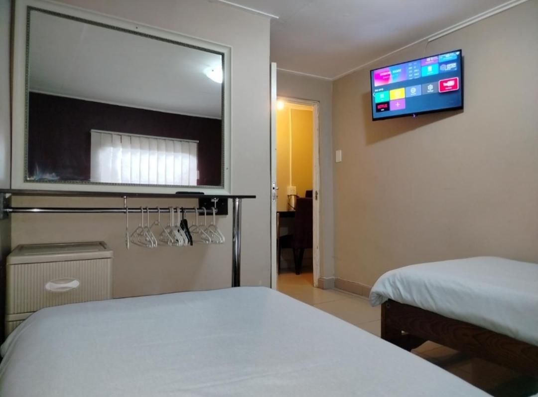 Twin Room with Private Bathroom