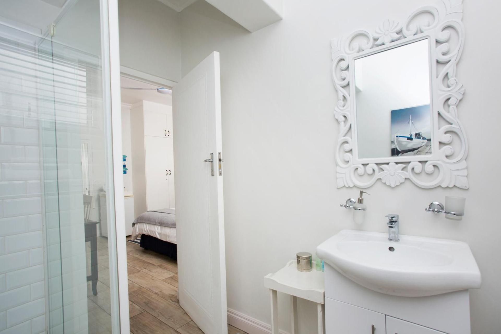 Double or Twin Room Interleading