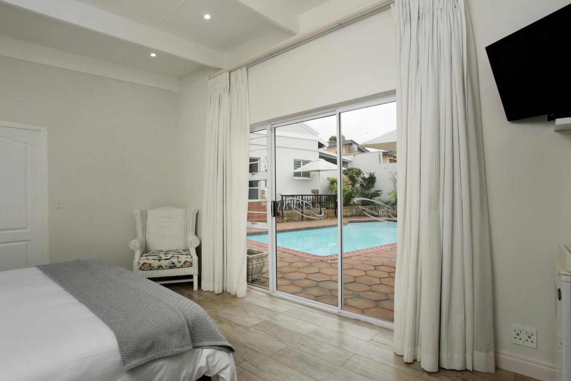 Double or Twin Room with Pool View