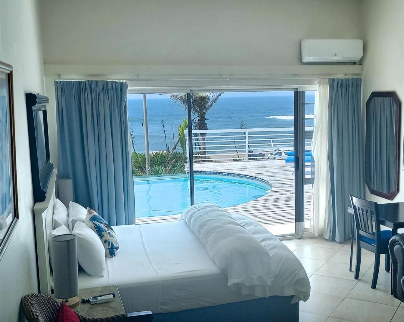 Deluxe Double or Twin Room with Sea View - 1