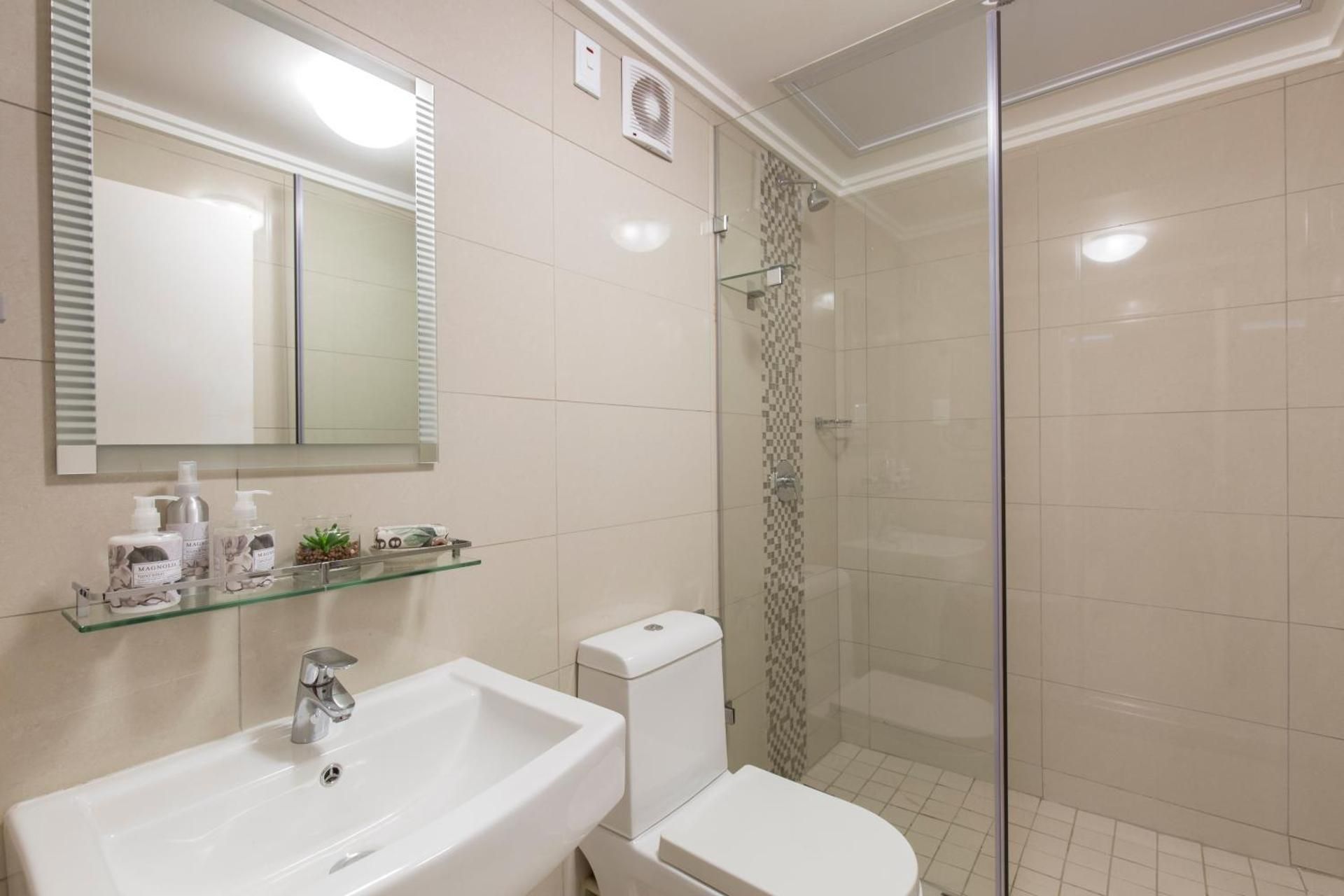 Two-Bedroom, Two-Bathroom Apartment with Balcony