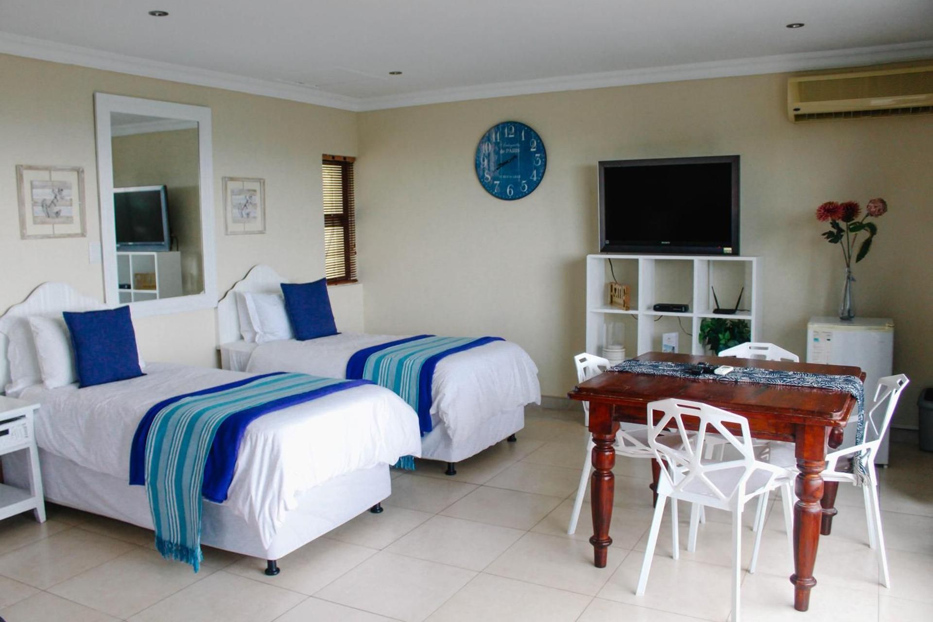 Family Room with Sea View