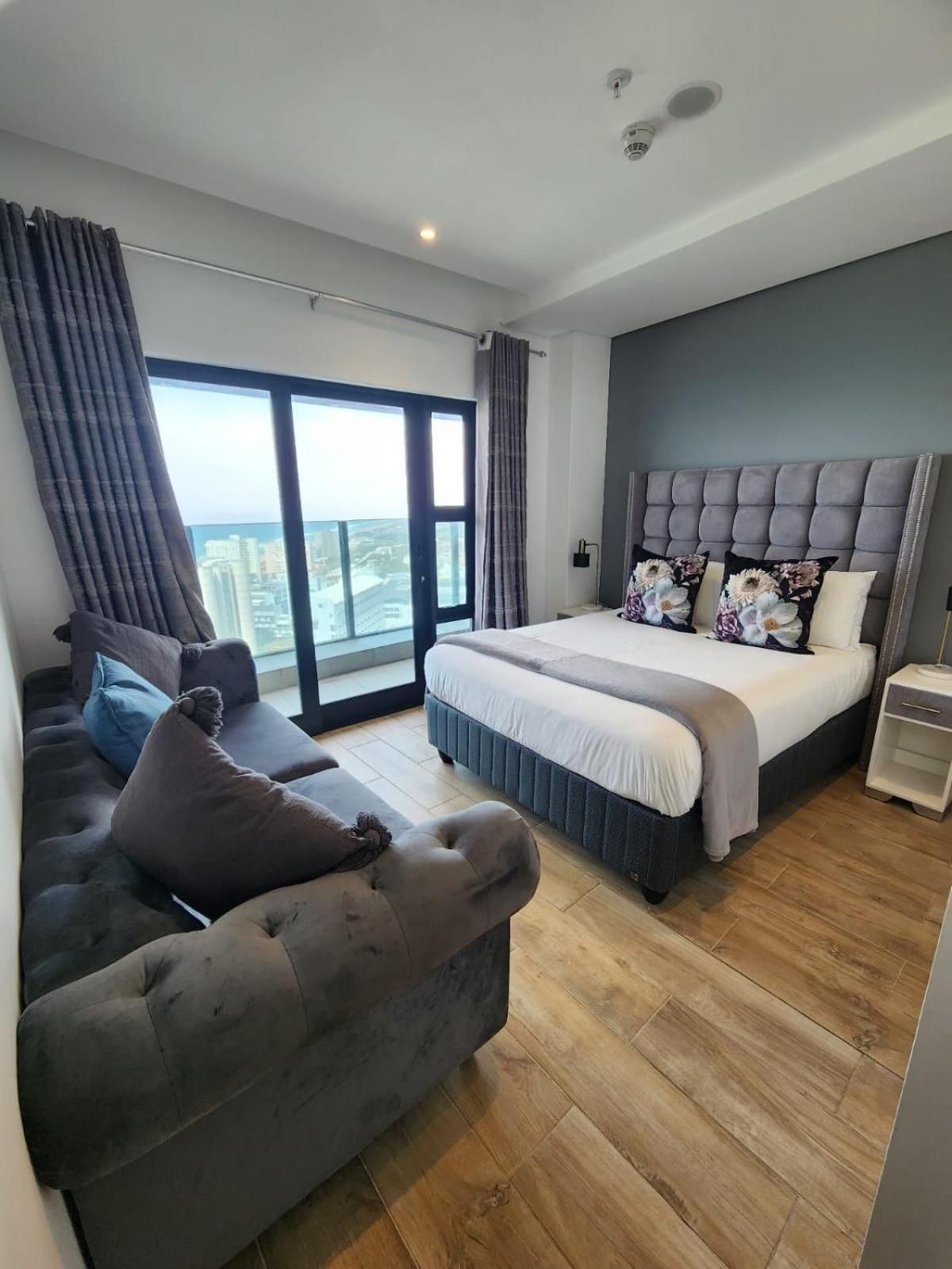 Two-Bedroom Apartment with Balcony and Sea View
