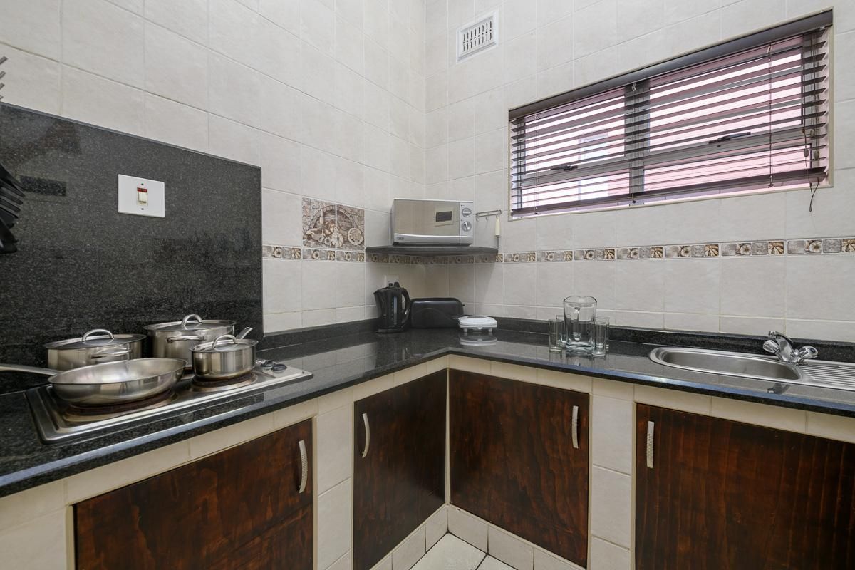 Family Connecting Room for 4 People