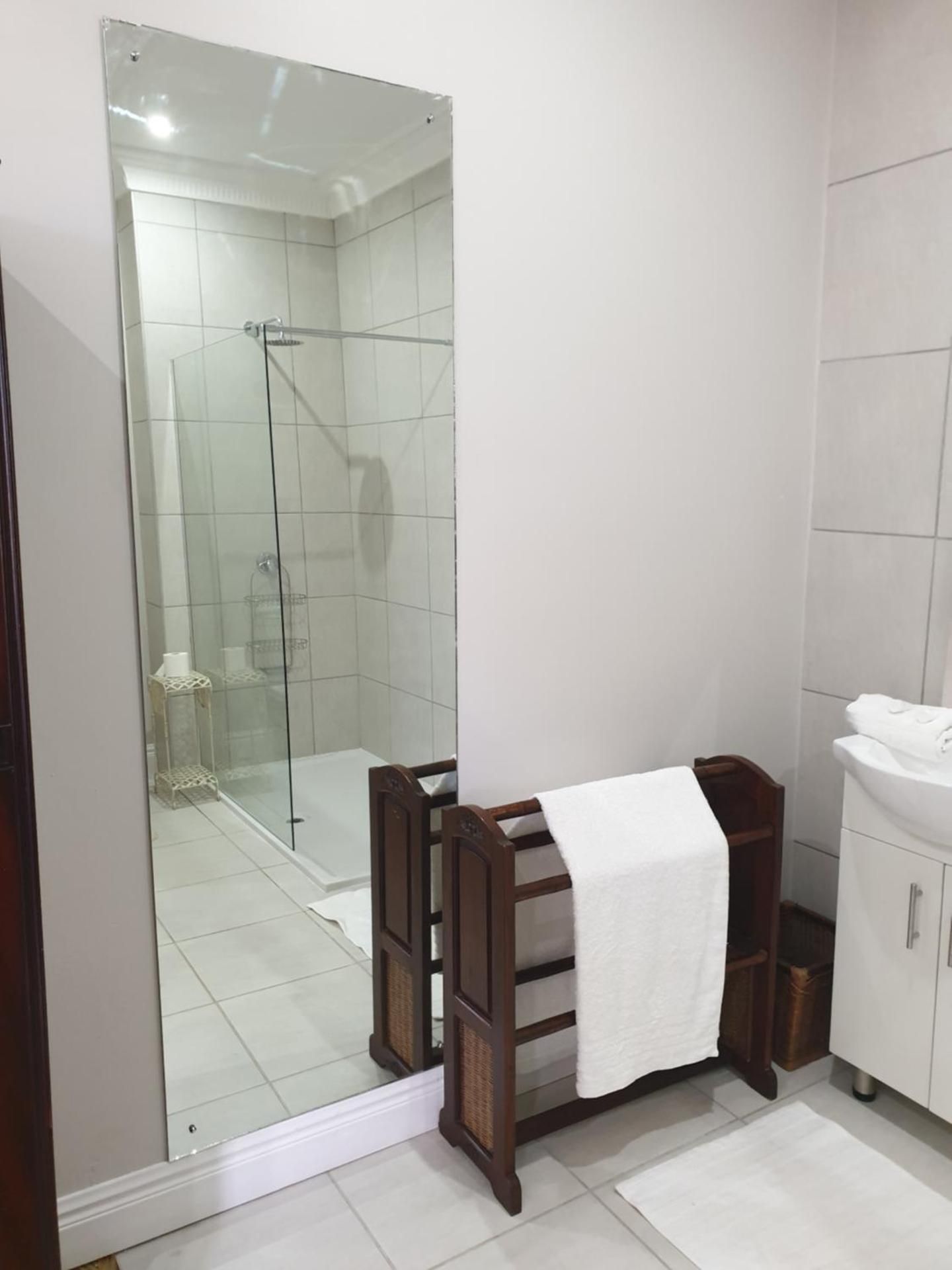 Deluxe Double Room with Shower