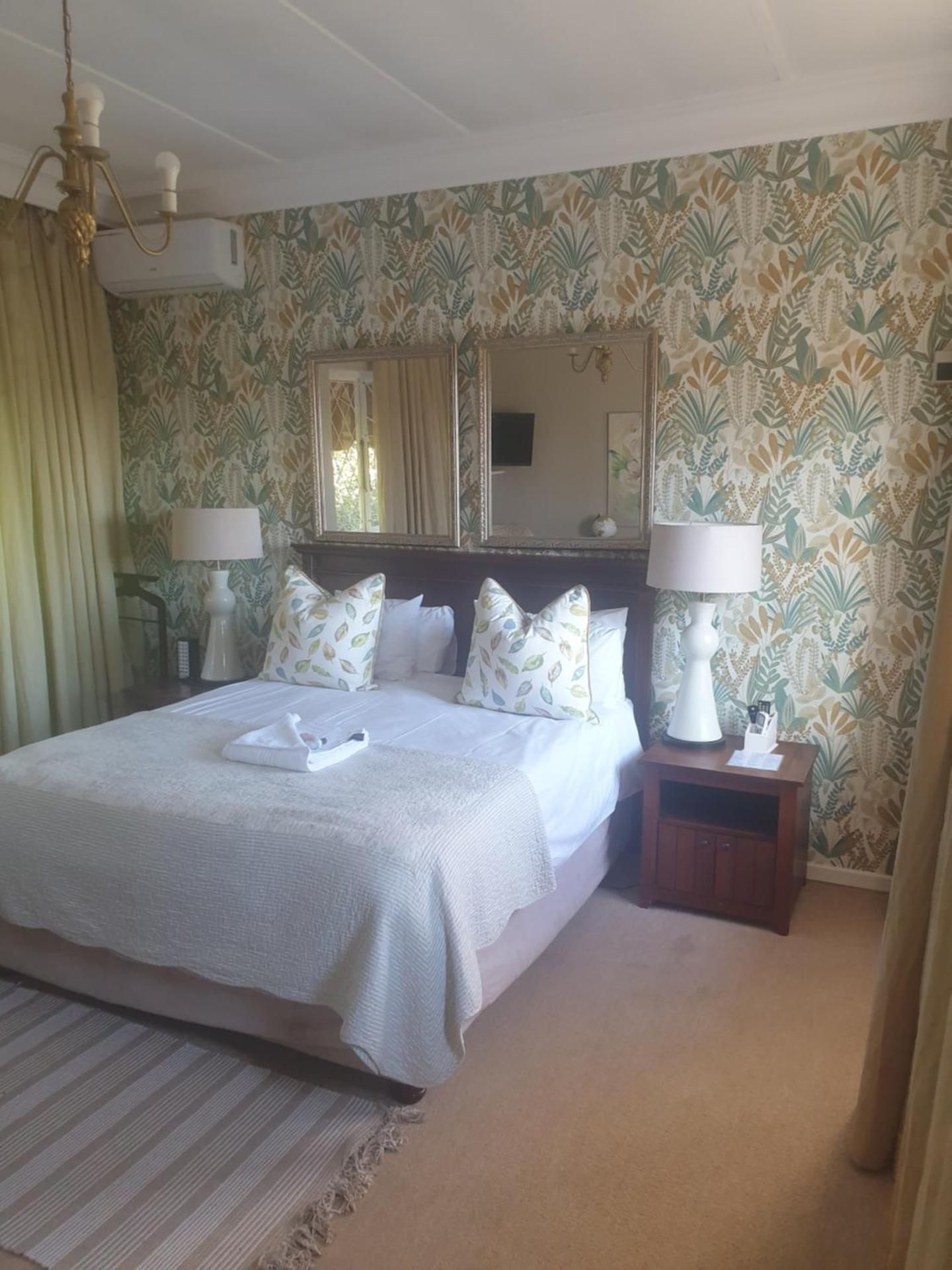 Room #129881922