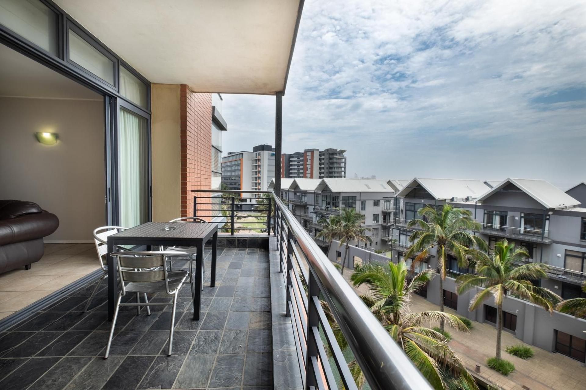 Point Waterfront Apartments Three-Bedroom Ocean View Apartment