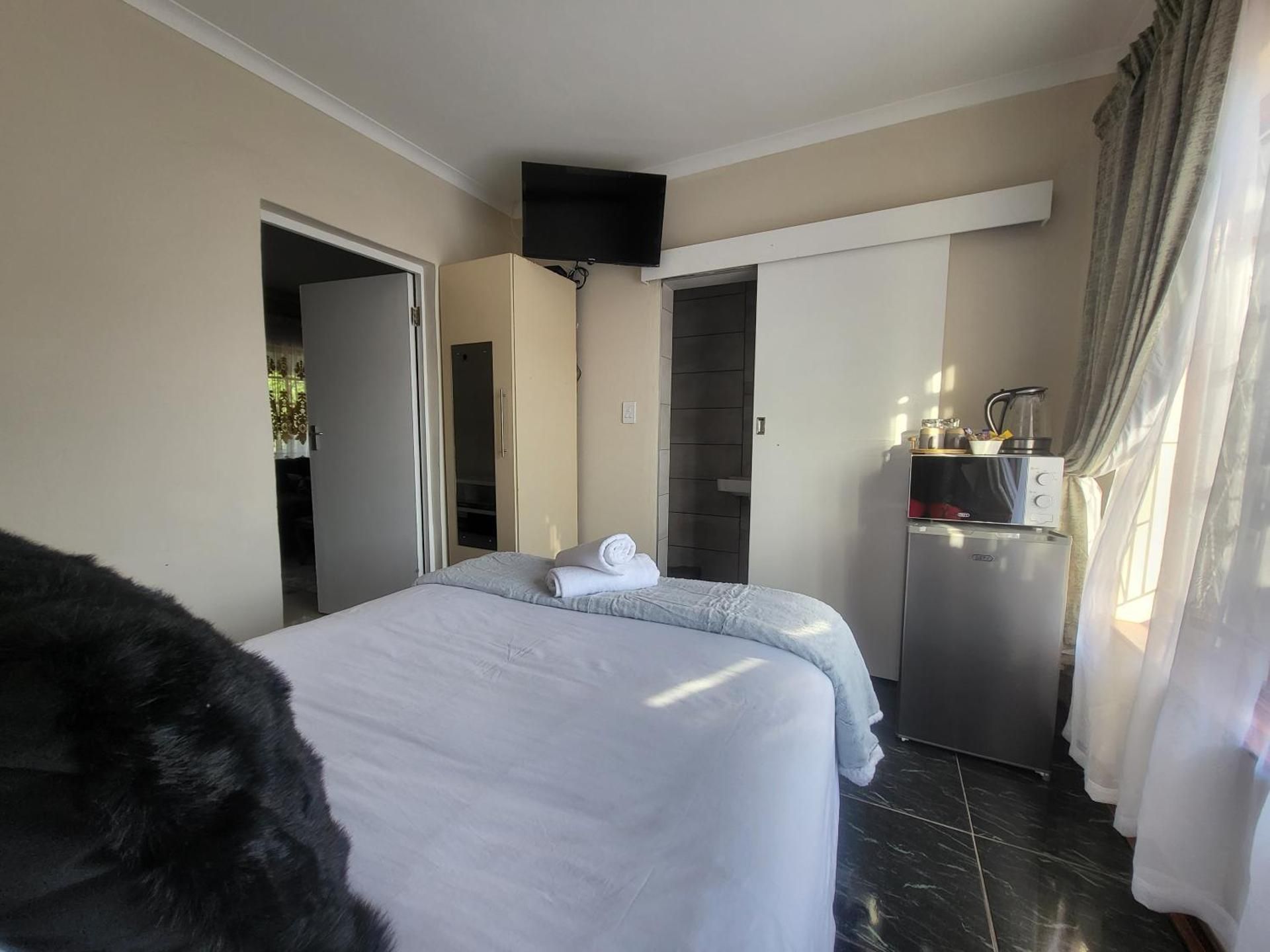 Double Room with Private Bathroom