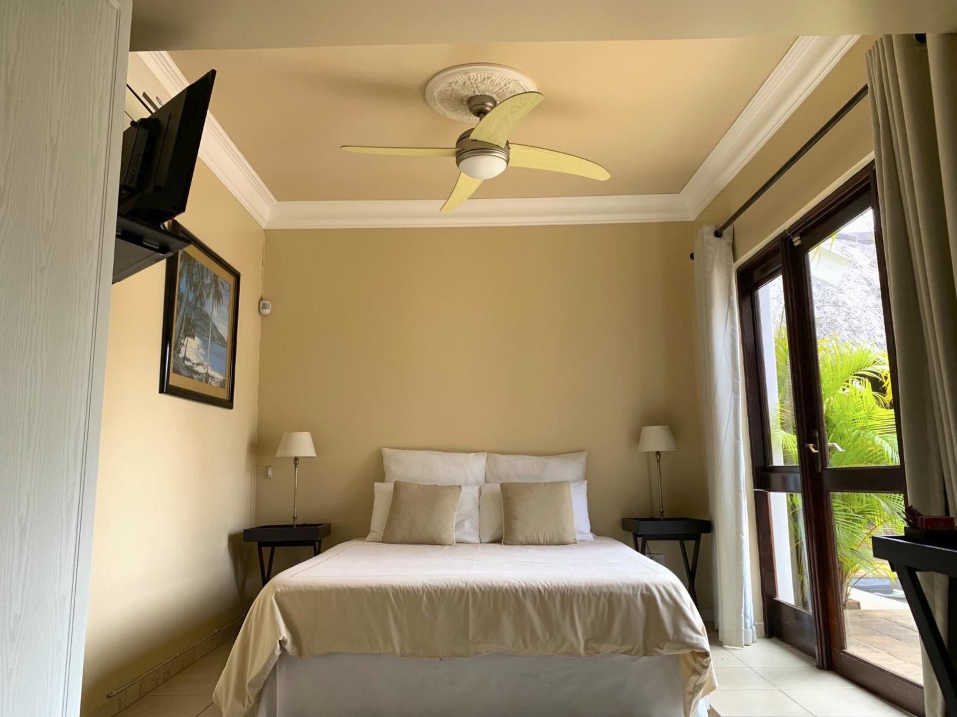 Queen Room with Pool View