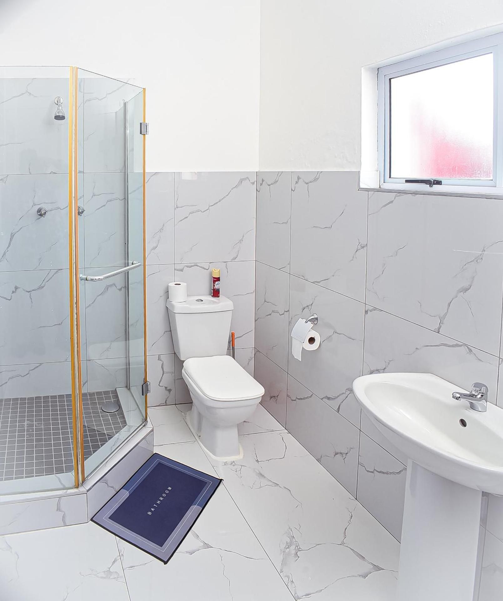 Double or Twin Room with Shower