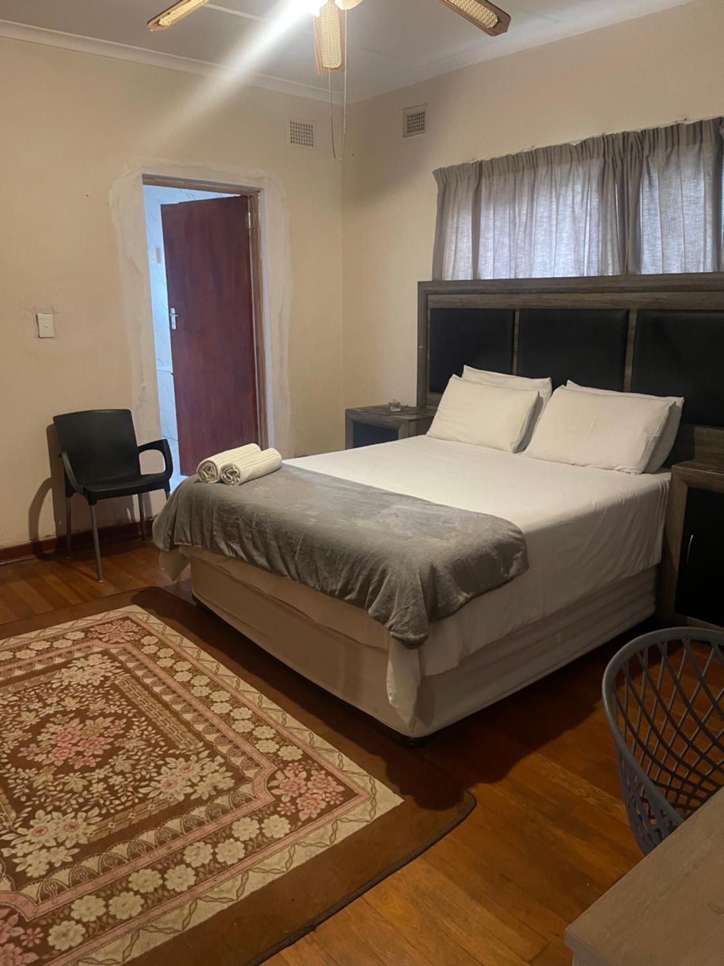 Double Room with Shared Bathroom