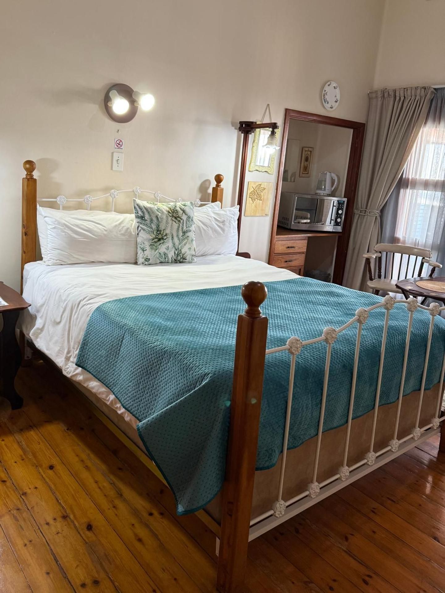 Deluxe Double or Twin Room with Pool View