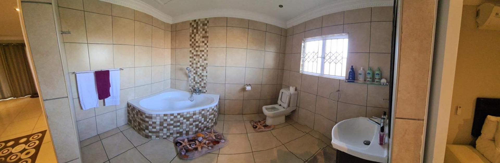 King Suite with Ocean View
