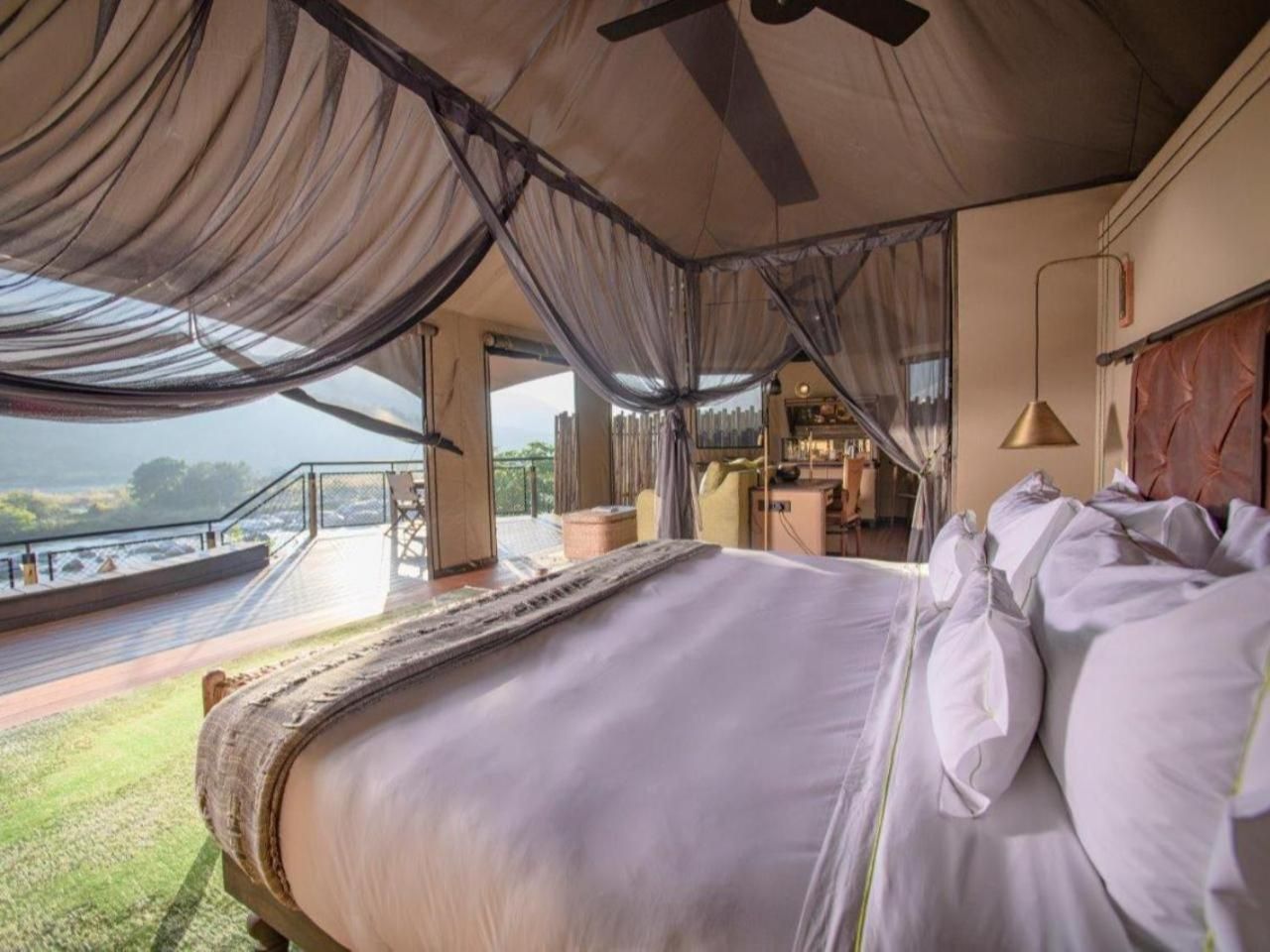 Deluxe Double or Twin Room with River View