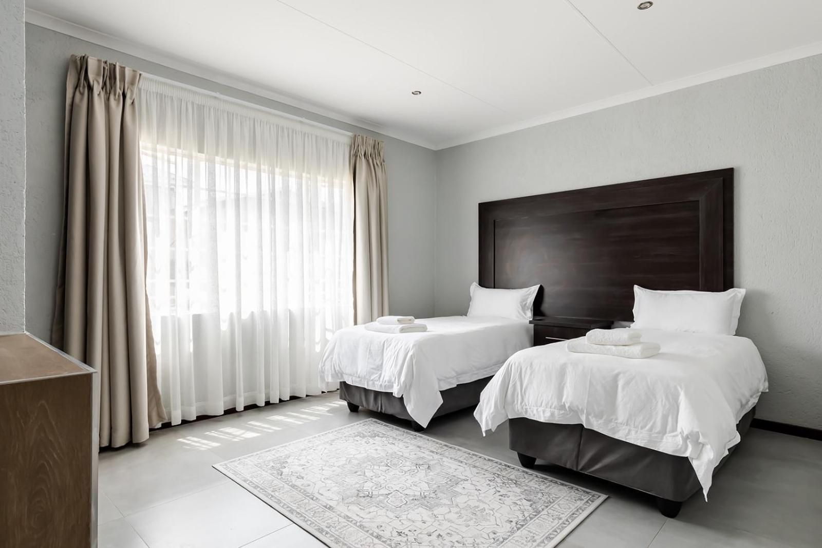 Deluxe Family Suite