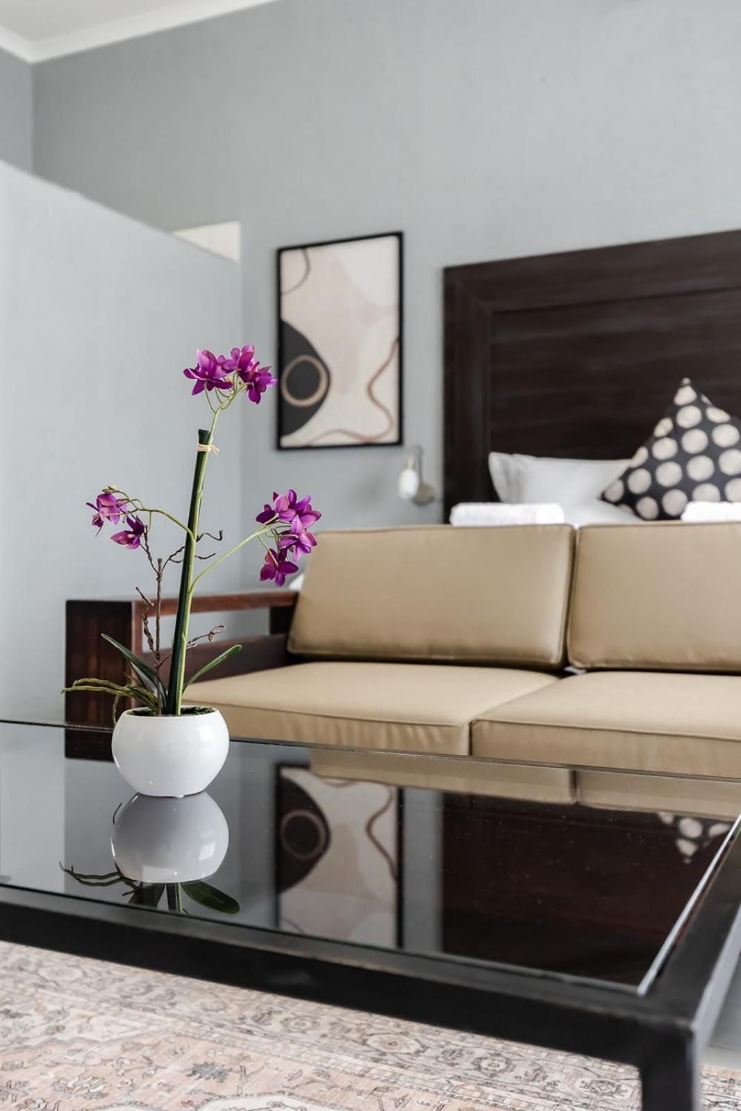 Deluxe Queen Suite