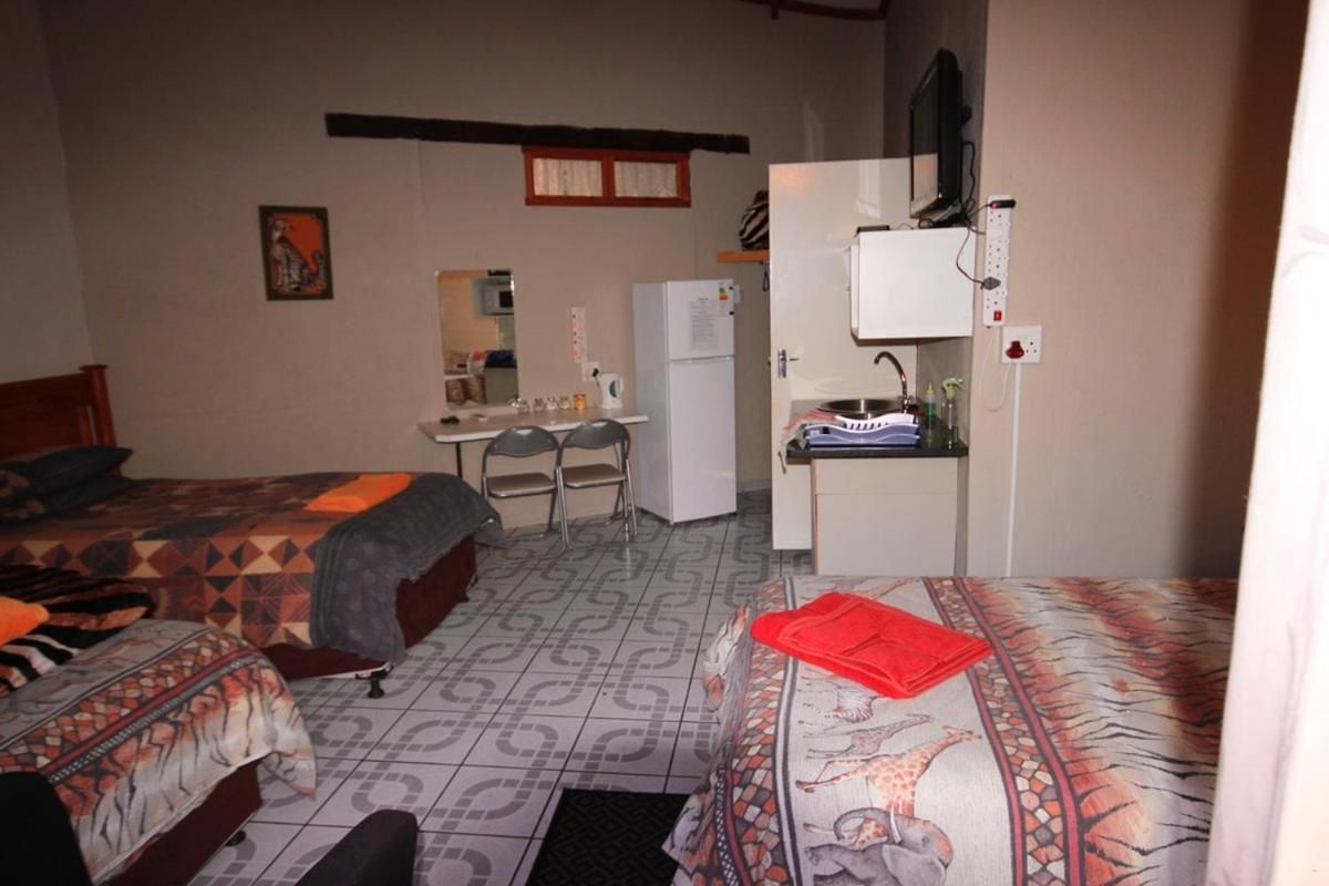 Basic Triple Room