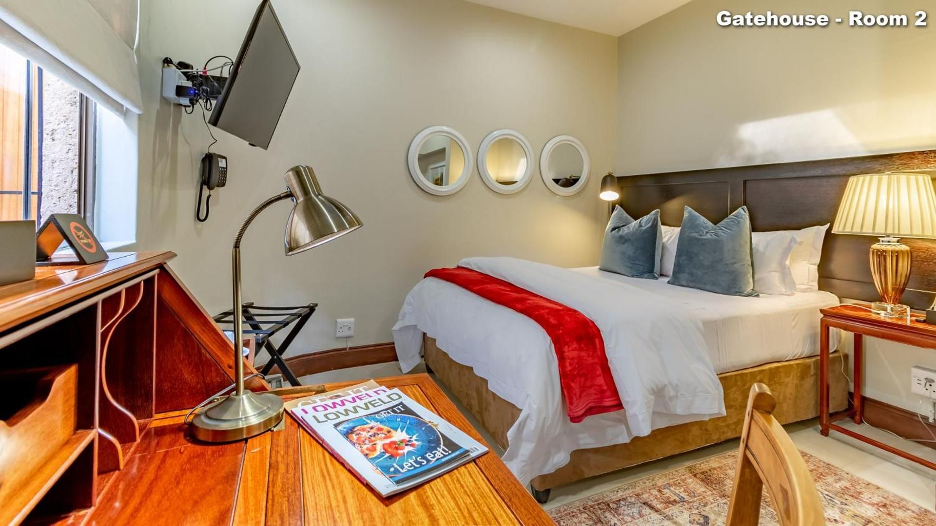 Christies @32 on Russell Economy Double Room