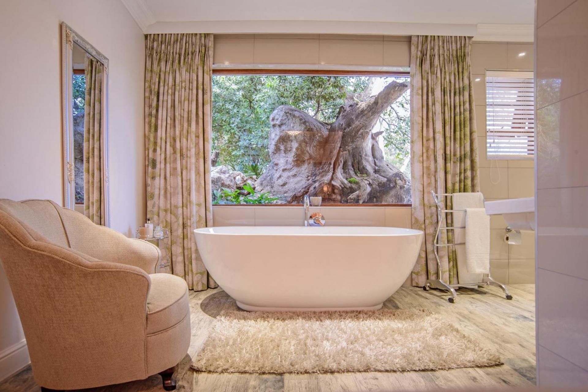 Deluxe Self-Catering Room Lily