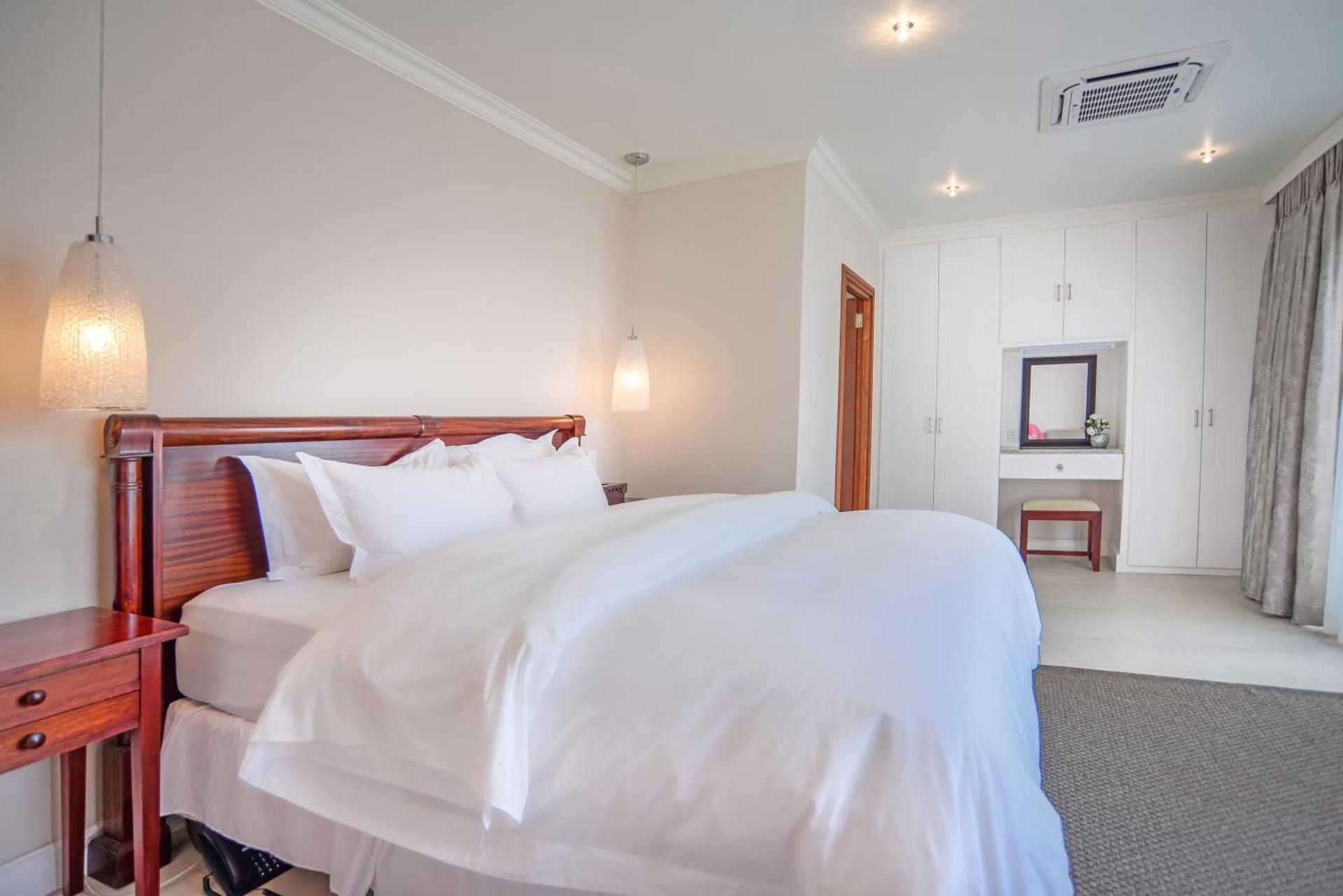 Presidential Suite Self-Catering Treetops