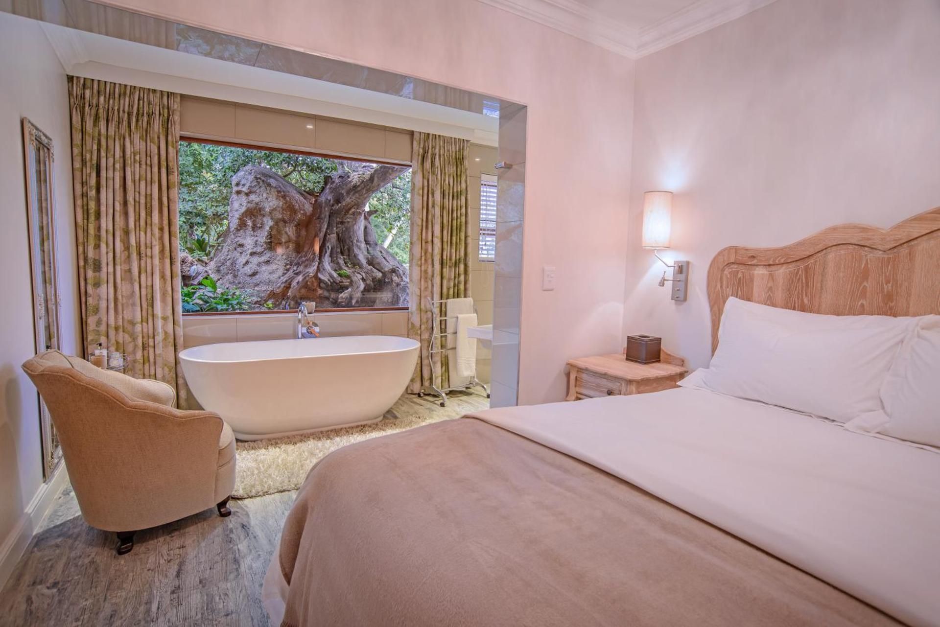 Deluxe Self-Catering Room Lily
