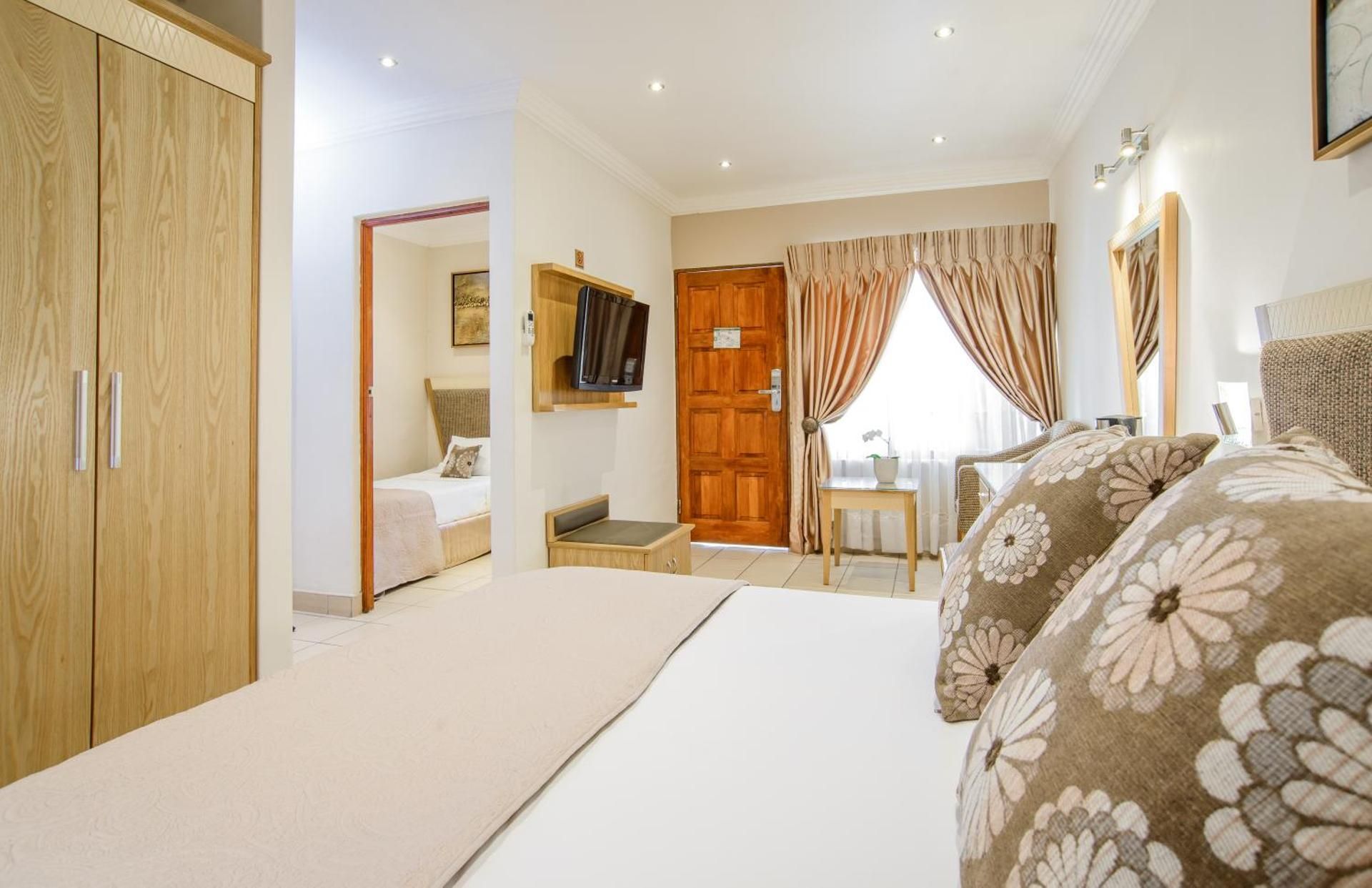 Deluxe Family Suite