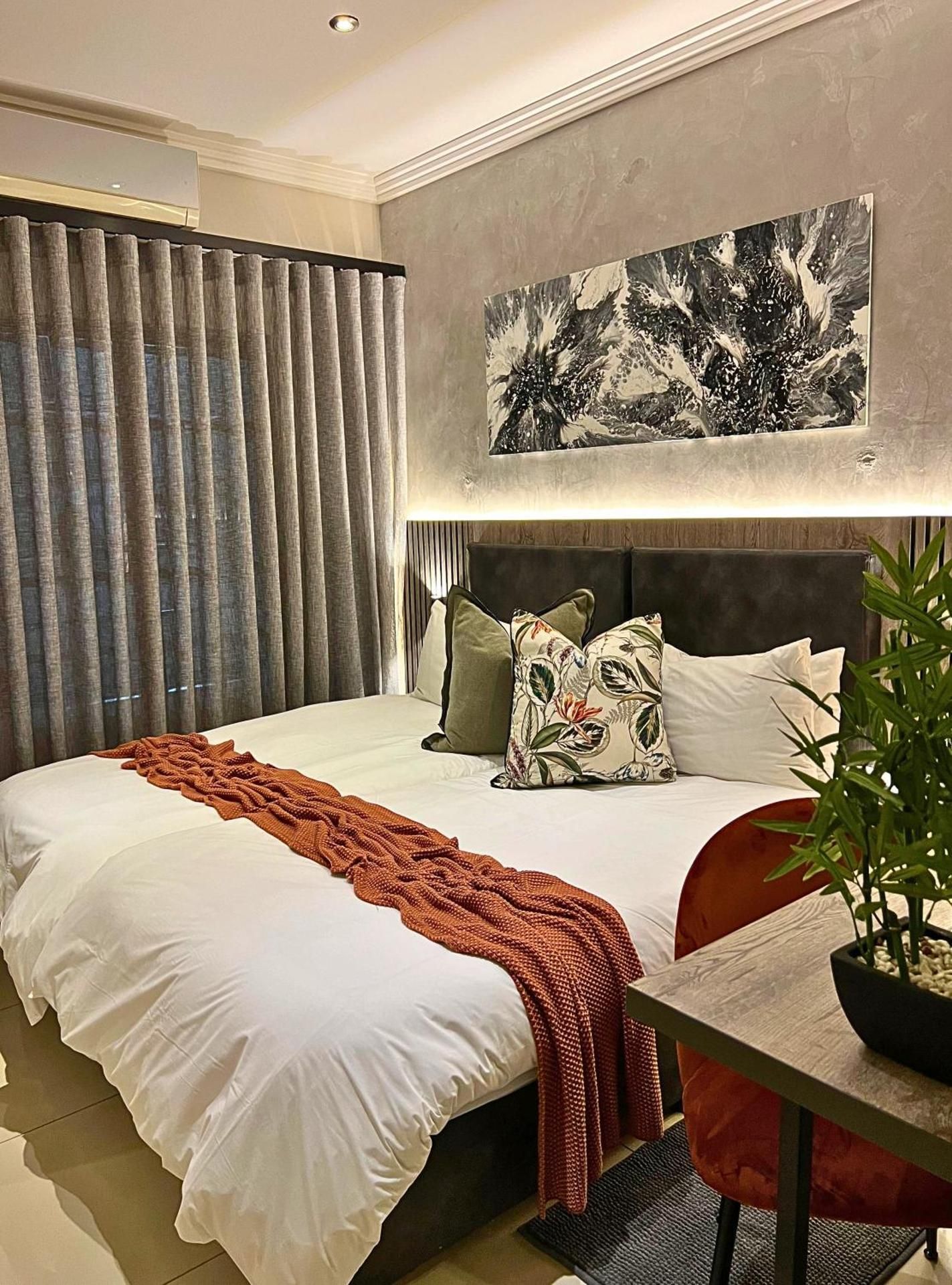 Deluxe Two-Bedroom Apartment with Garden View