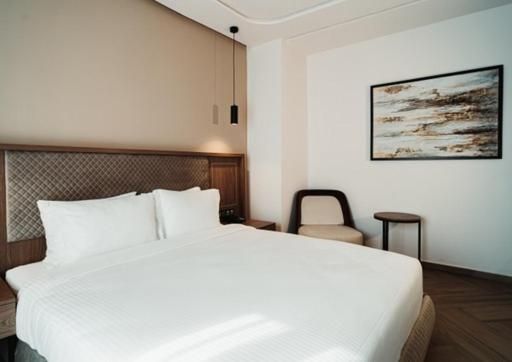 City Hotel by Waves Deluxe Double Room 2
