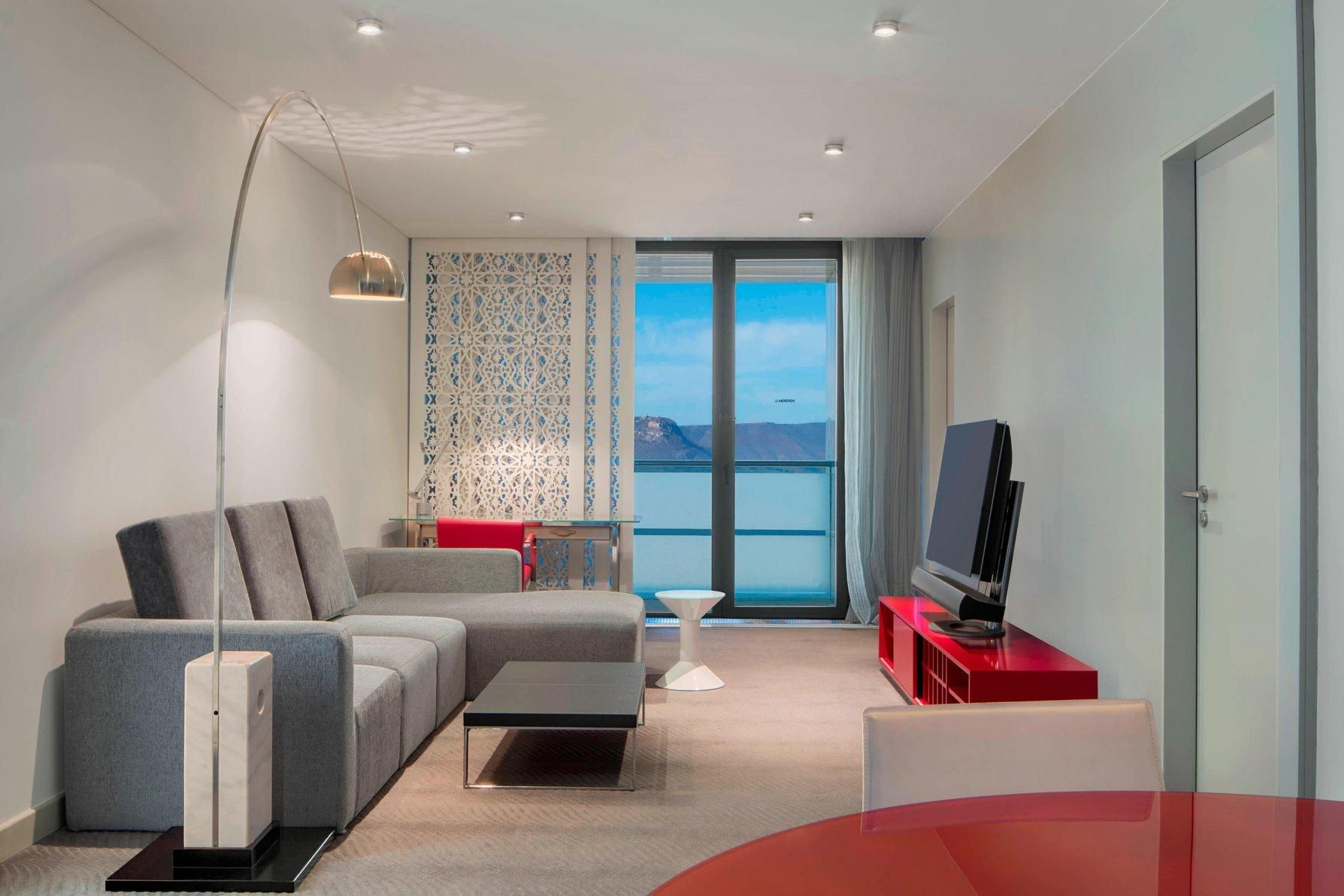 Premium Suite, Executive level, Executive Suite, 1 King, Balcony