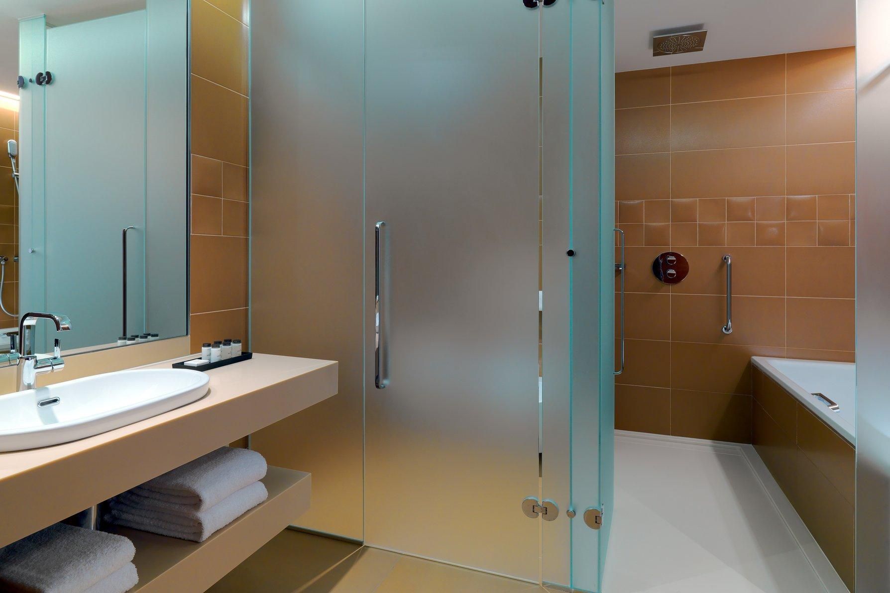 Club lounge access, Guest room, 1 King