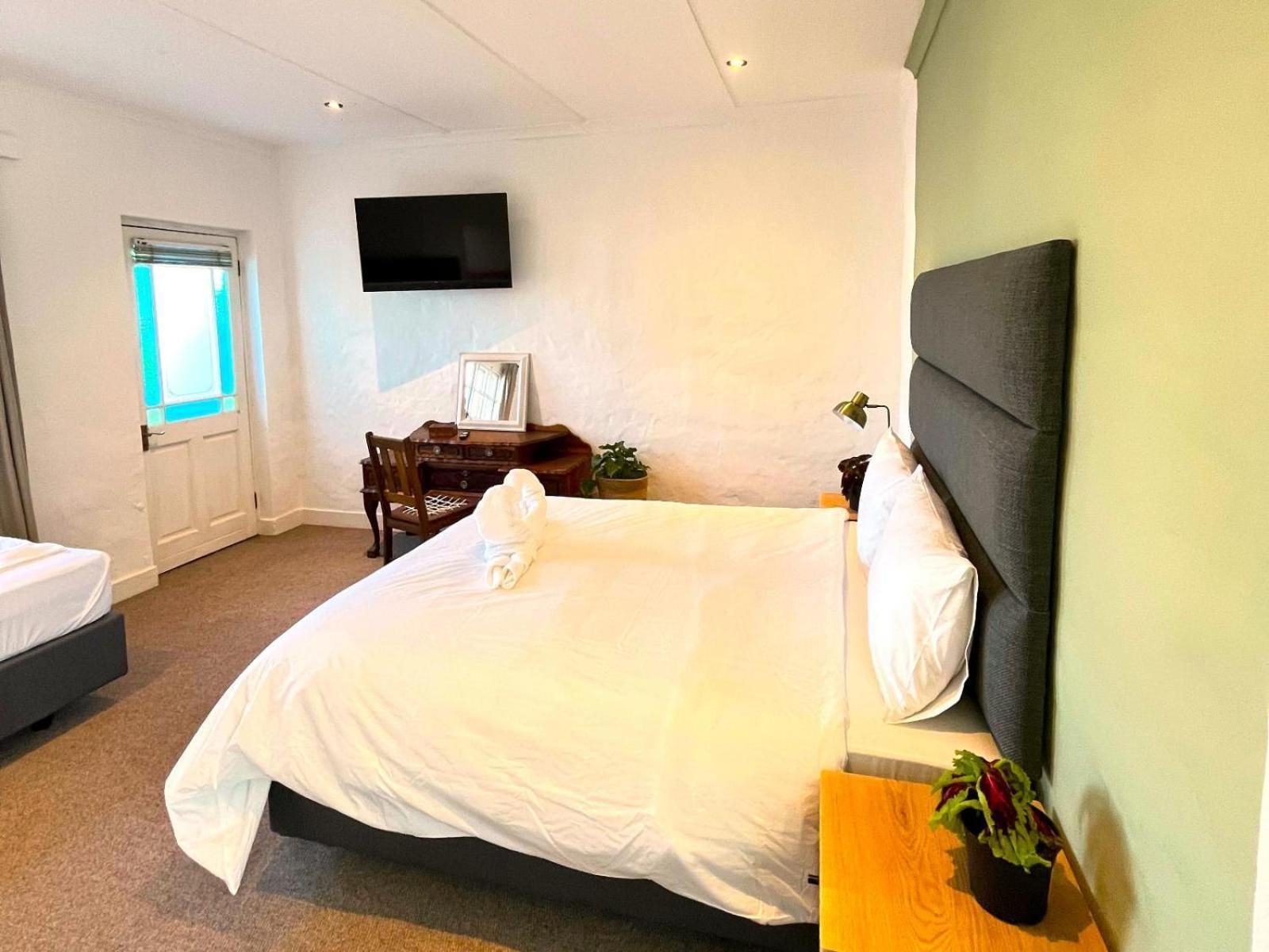 Guinea Fowl Lodge Standard Triple Room 2